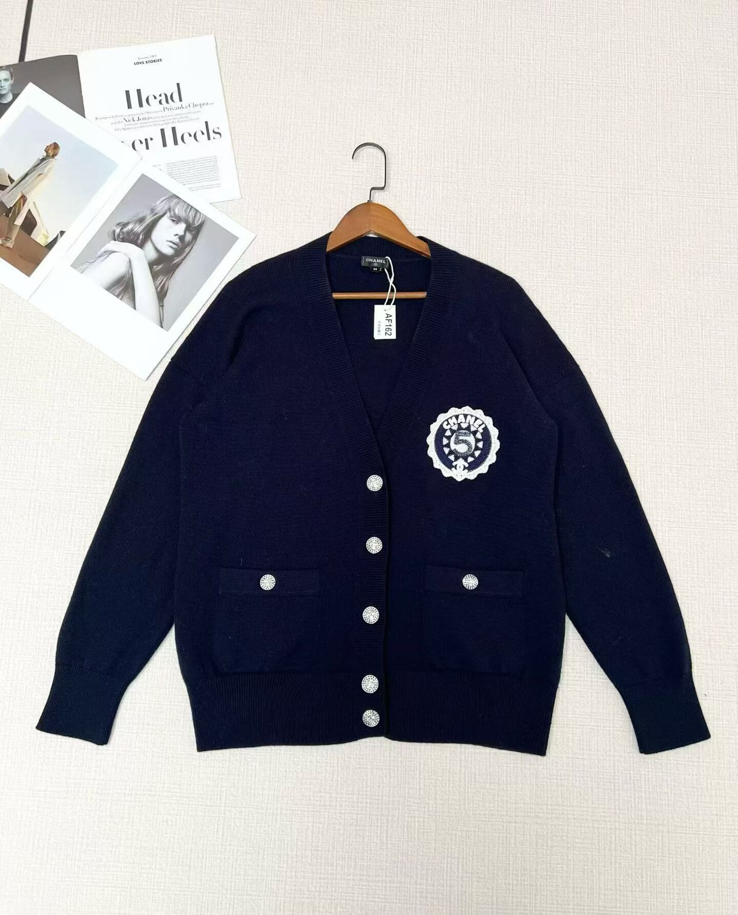 Chanel CHANEL Logo Badge Cardigan Sweater Size S / US 4 / IT 40 - 1 Thumbnail