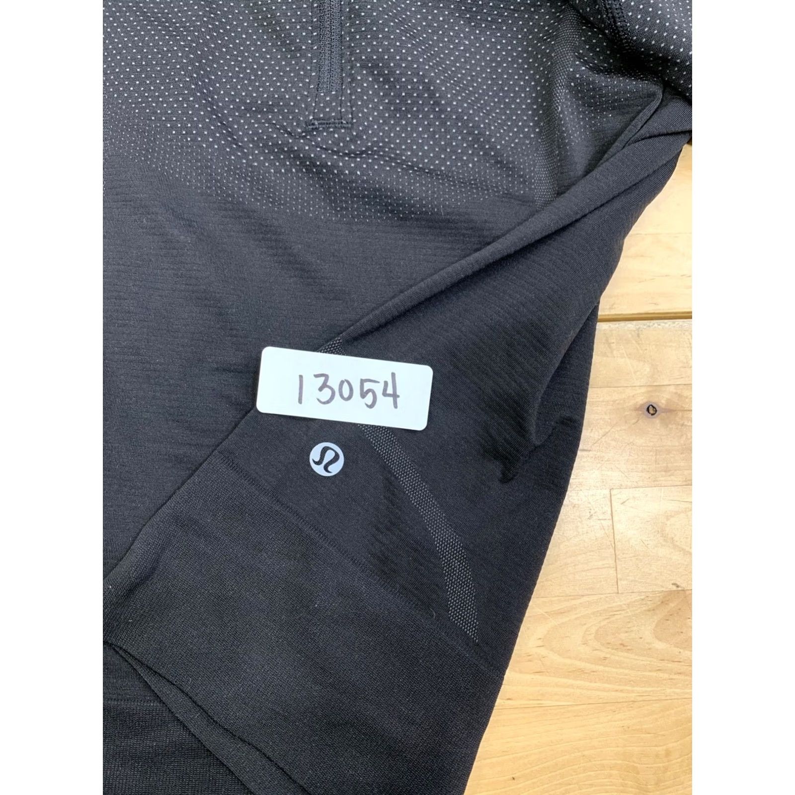 Lululemon Lululemon Swiftly Tech 1/2 Zip Women S Black Pullover Casual Activewear Size S / US 4 / IT 40 - 2 Thumbnail