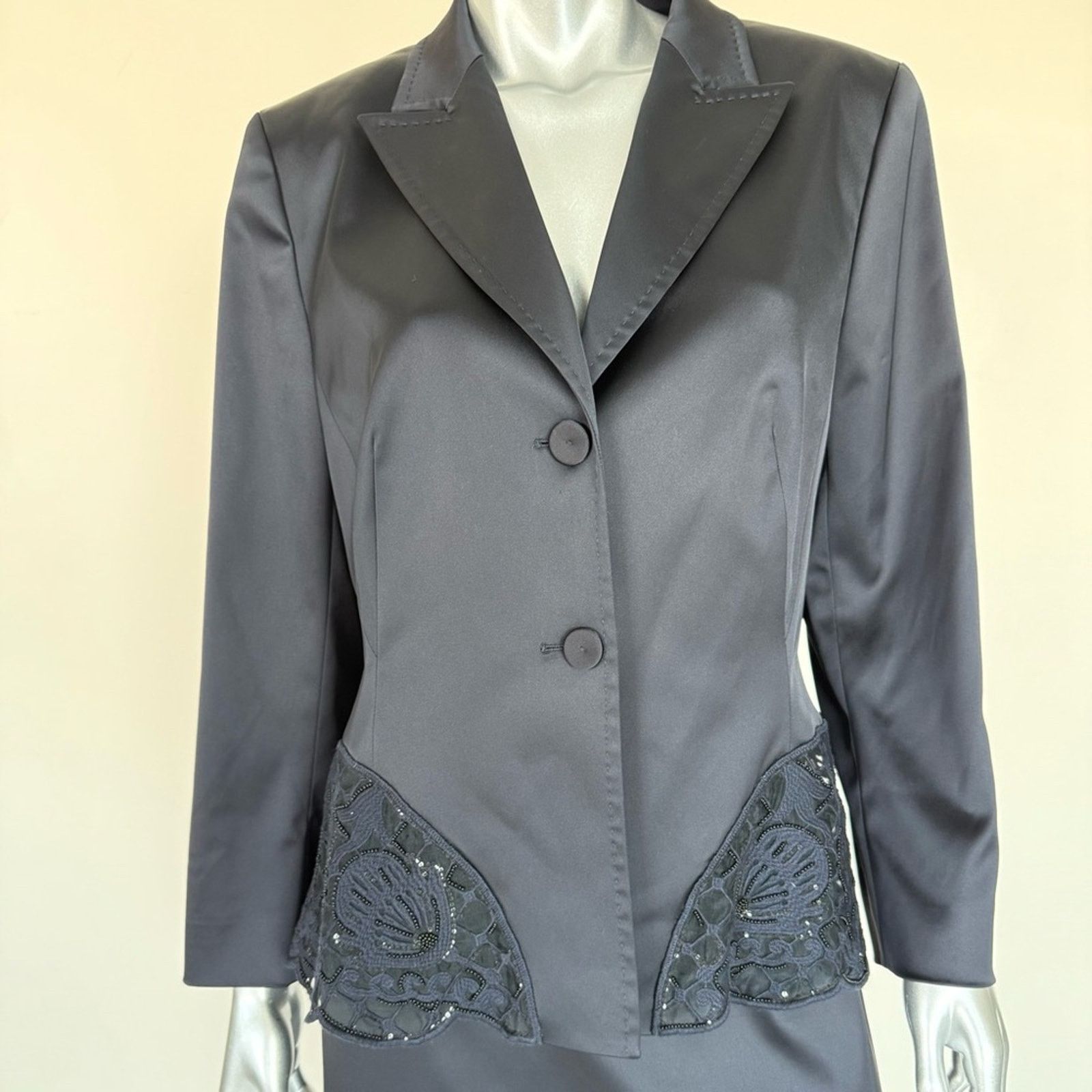 Escada ESCADA women 2 pieces costume size 12-14 US Authentic 2200$ Size XL / US 12-14 / IT 48-50 - 2 Thumbnail