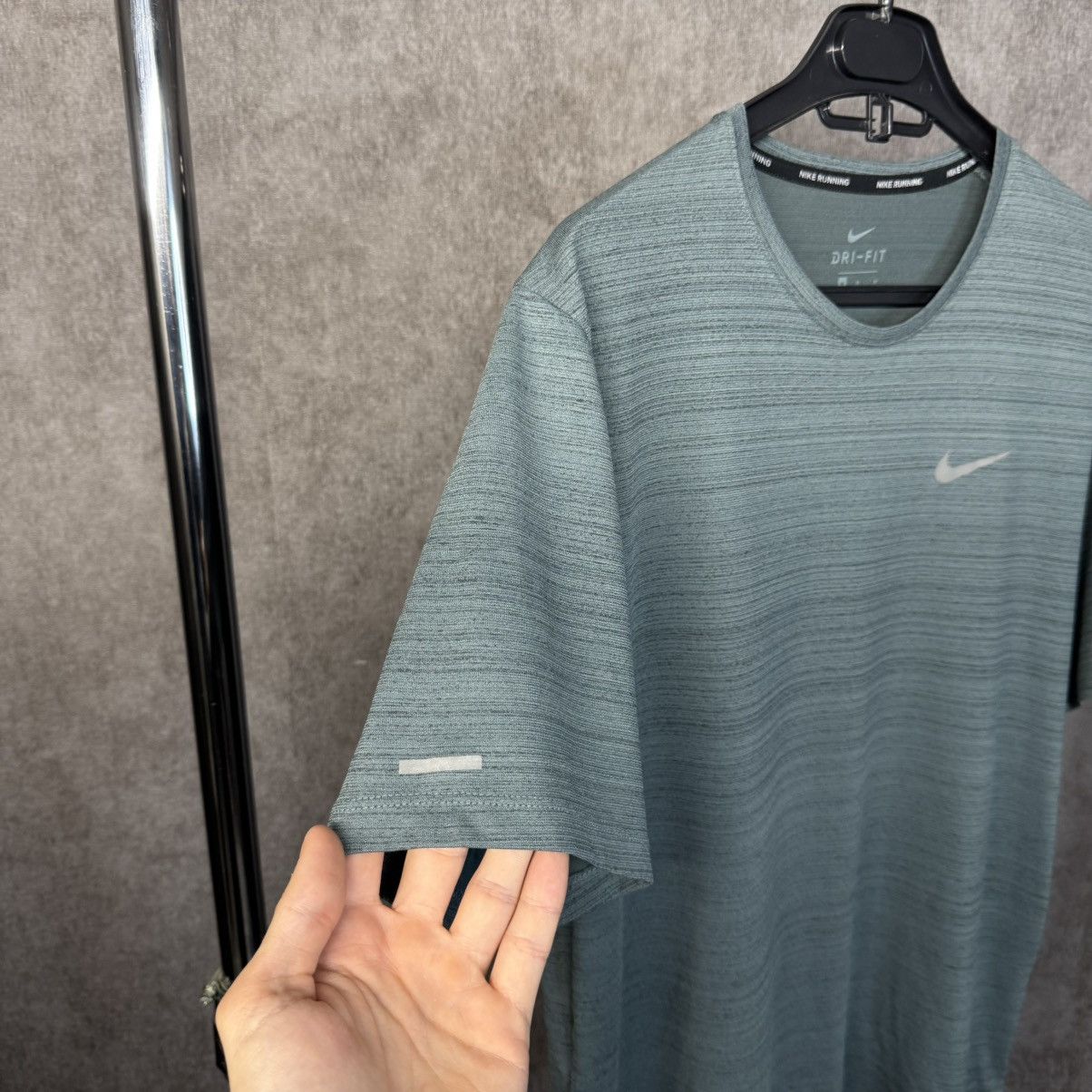 Nike Nike running Dri Fit t-shirt Size US M / EU 48-50 / 2 - 2 Thumbnail