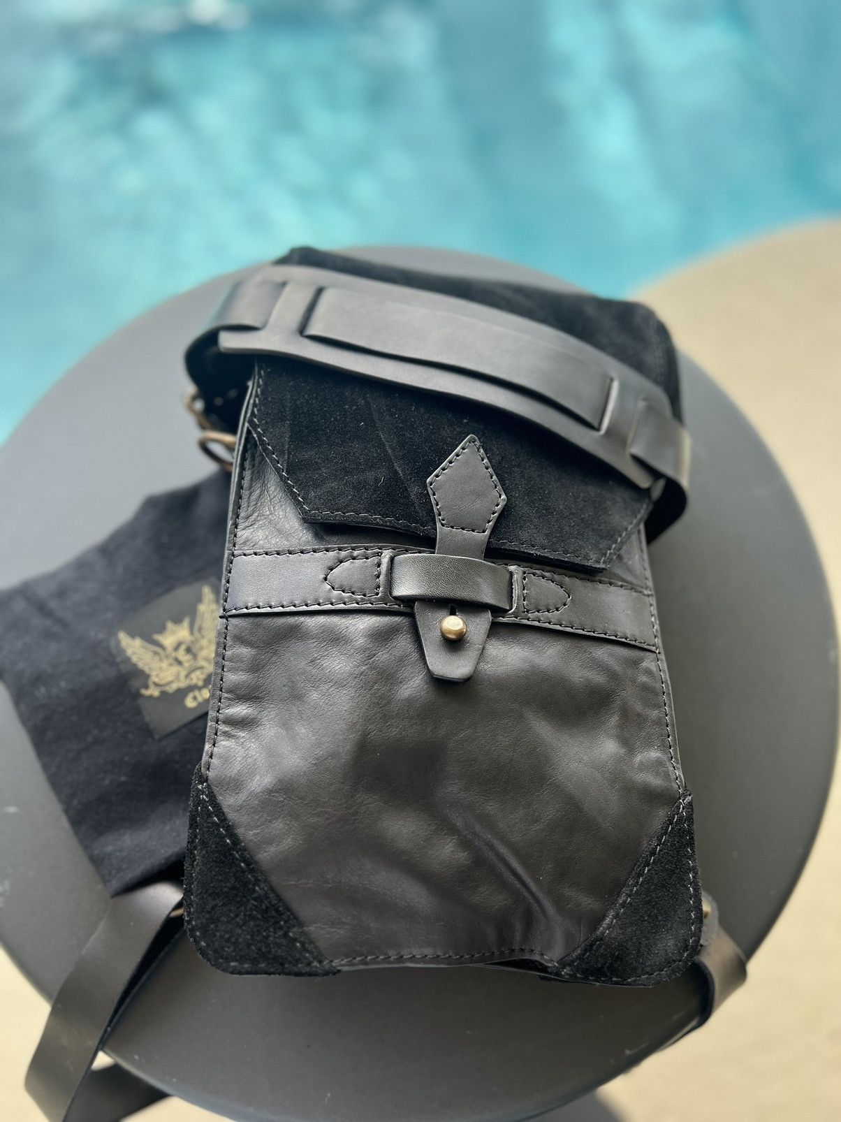 Cloak Cult favorite Cloak NYC deadstock messenger bag. Size ONE SIZE - 1 Thumbnail
