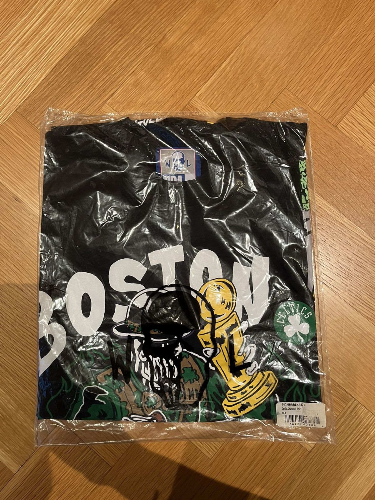NBA × Warren Lotas Warren Lotas x NBA Celtics Champs Black Tee Size US L / EU 52-54 / 3 - 4 Thumbnail