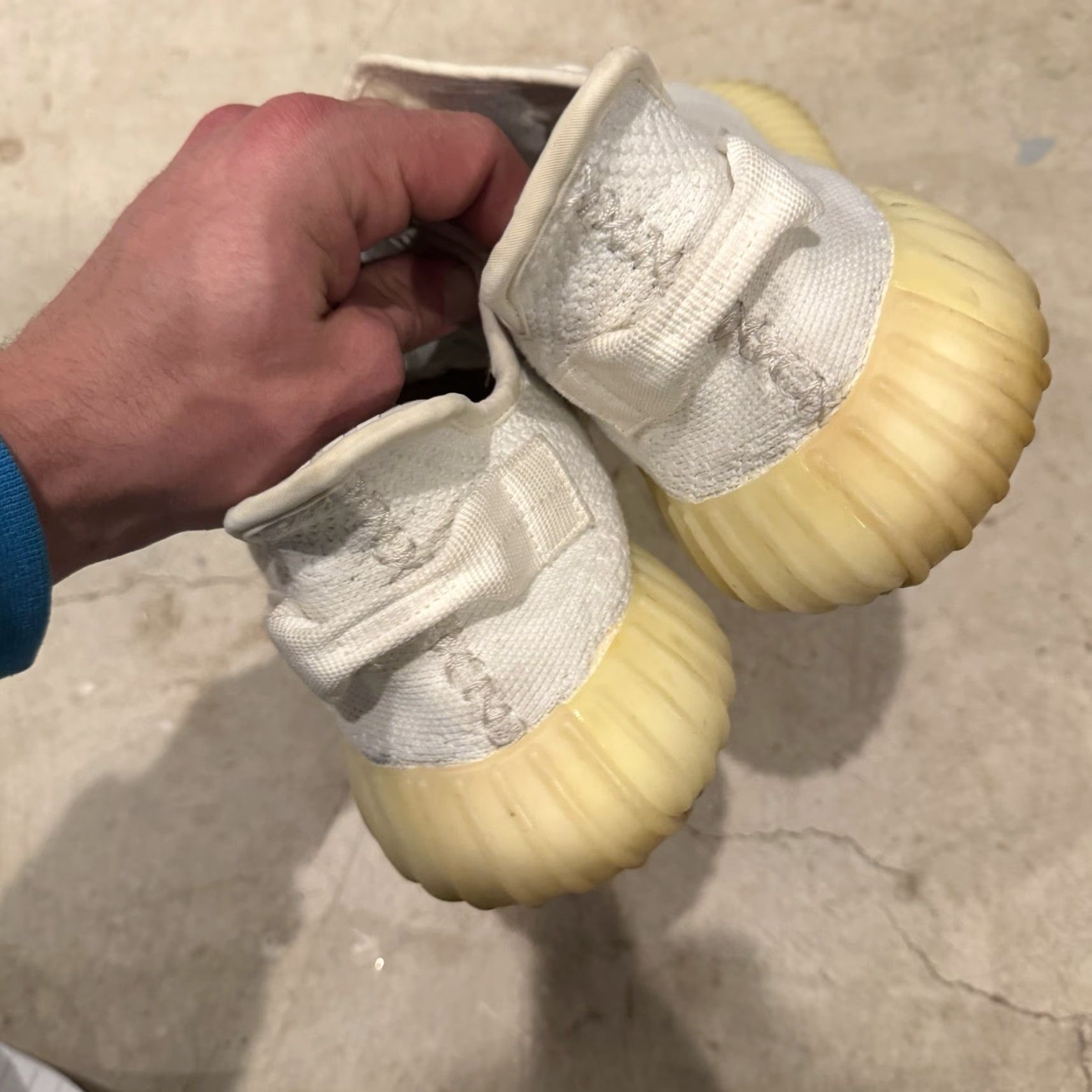 Adidas adidas Yeezy Boost 350 V2 Cream White Triple White - Size 9 - Men Sneaker / Running & Jogging / Primeknit / Low Top / Pre-owned Good Size ONE SIZE - 7 Thumbnail