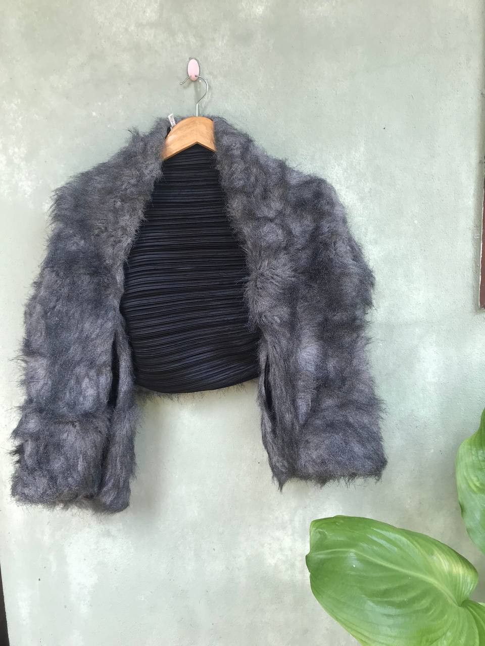 Pleats Please Issey Miyake PLEATS PLEASE Fox fur coat Size M / US 6-8 / IT 42-44 - 1 Thumbnail