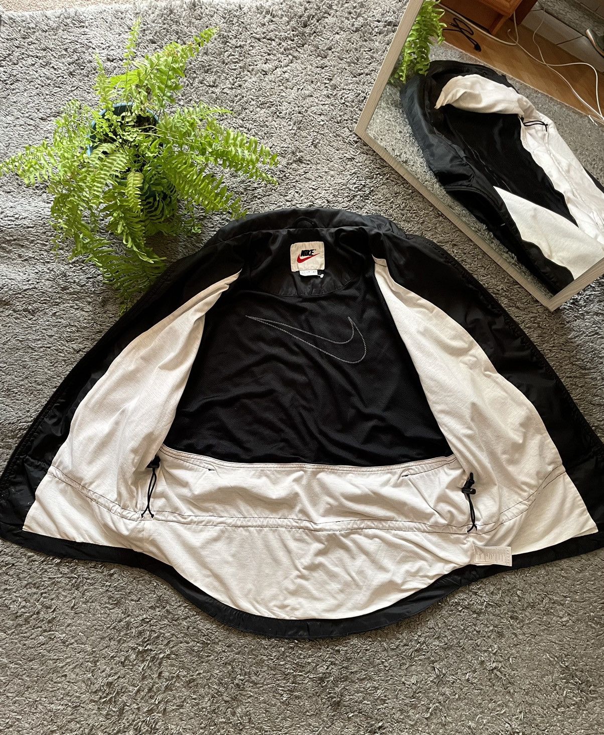 Nike × Vintage 90s Nike Vintage Light Jacket Streetwear Swoosh Logo Rare Size US L / EU 52-54 / 3 - 18 Thumbnail