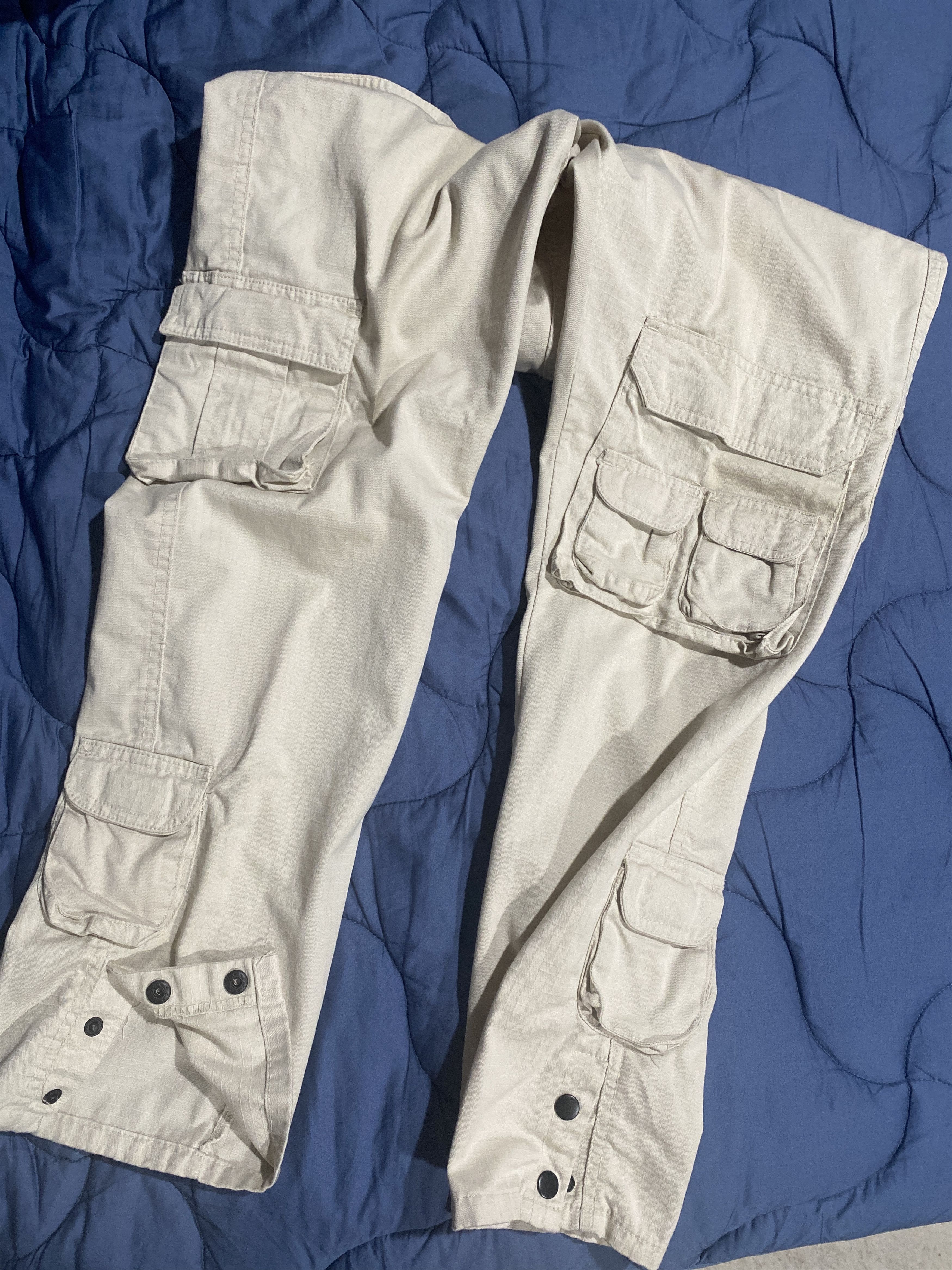 Boohoo Casual khaki pants Size US 34 / EU 50 - 2 Thumbnail