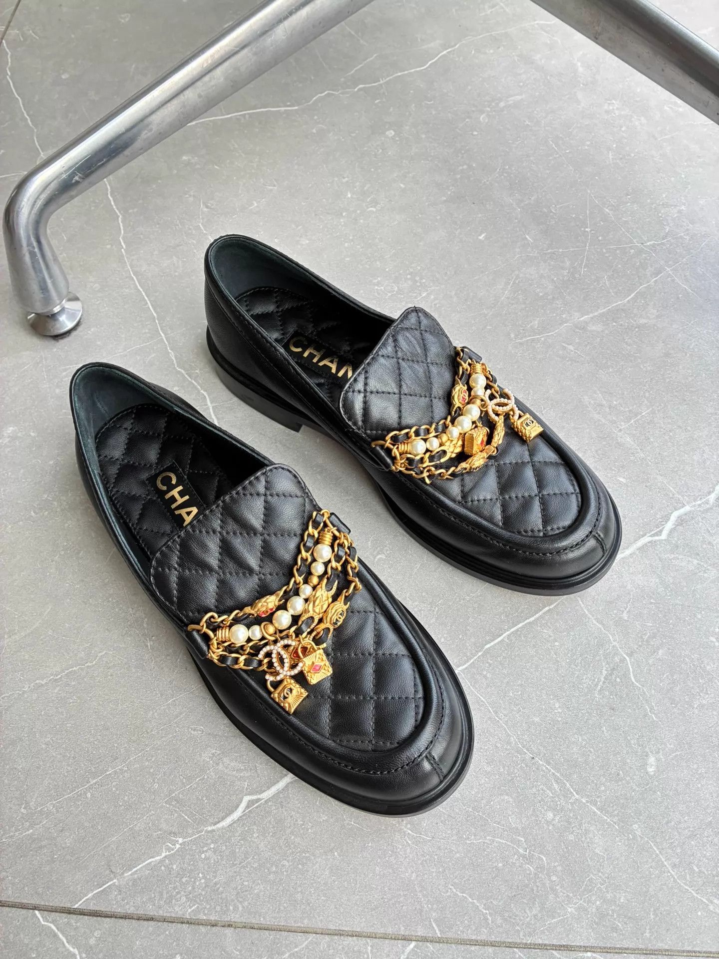 Chanel Chanel Black Quilted Pearl Black & Gold Chain Loafer 37 Size US 6.5 / IT 36.5 - 3 Thumbnail