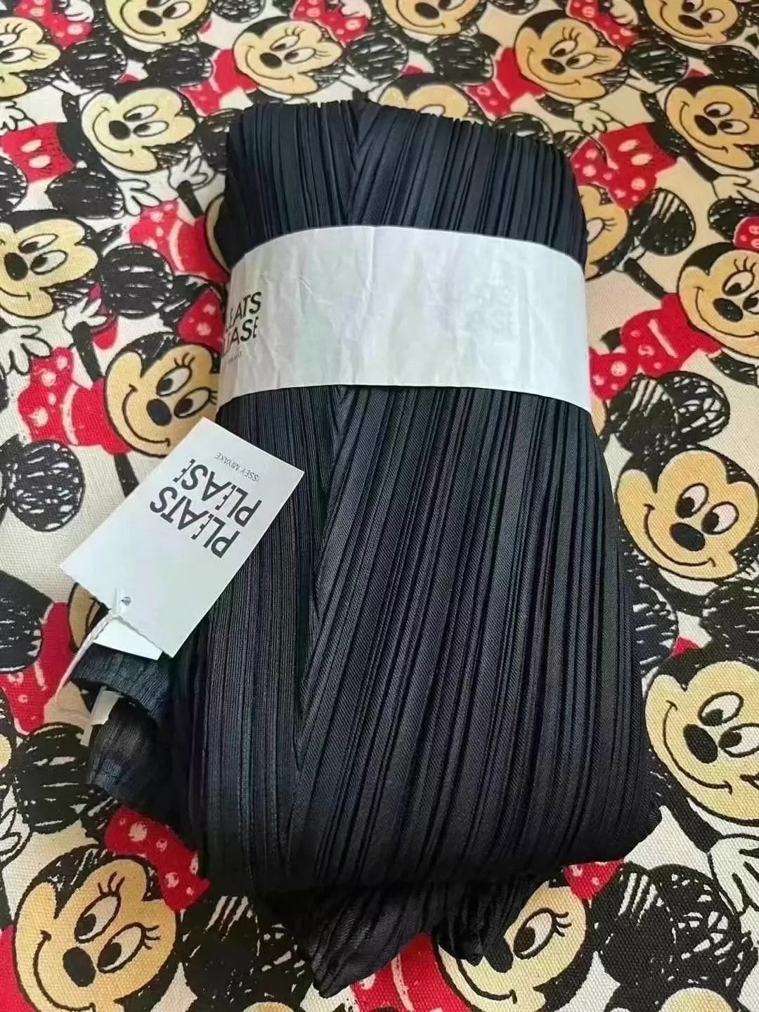 Issey Miyake issey miyake Black pleated casual pants Size US 28 / EU 44 - 1 Thumbnail