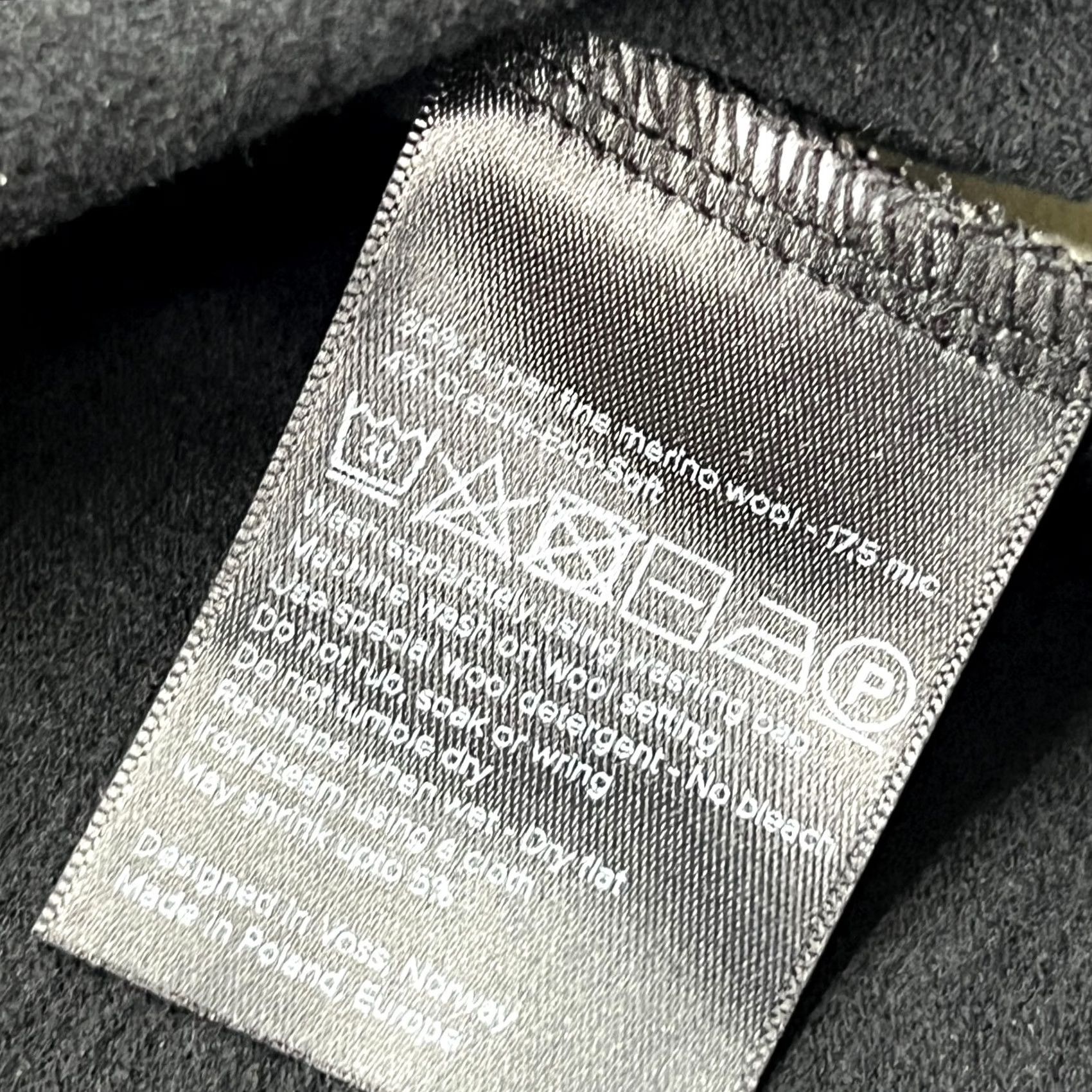 Vintage VINTAGE We Norwegians Voss Zip Up Sweater Mens XL Black Merino Wool 1/4 Zip Base Layer Sweater Size US XL / EU 56 / 4 - 5 Thumbnail