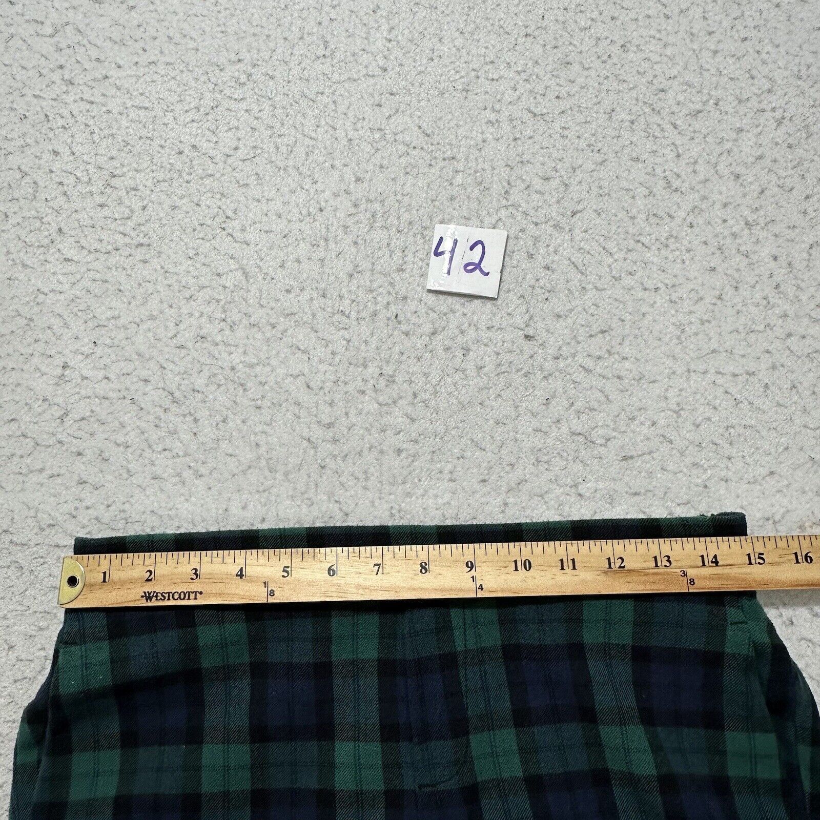 Old Navy Old Navy 6 Loungewear Sweatpants Blue Green Plaid Pants Size 28" / US 6 / IT 42 - 9 Thumbnail
