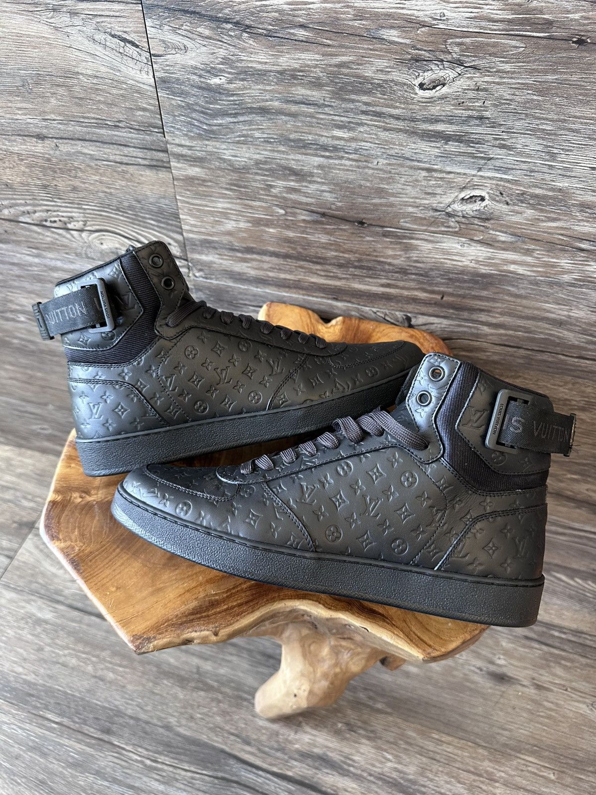 Louis Vuitton Rivoli Hi-Top Sneaker