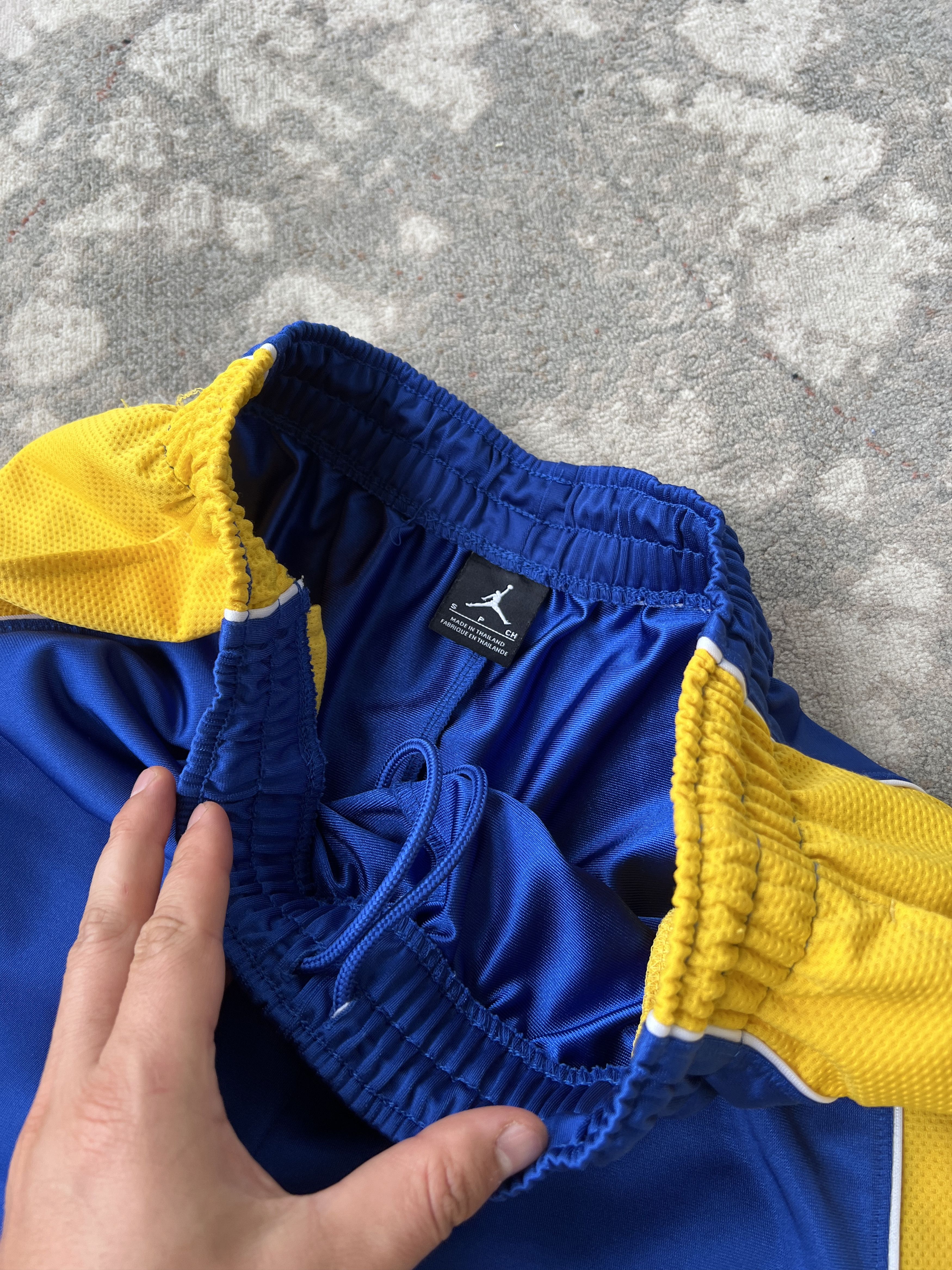 Jordan Brand Jordan Shorts Size US 30 / EU 46 - 4 Thumbnail
