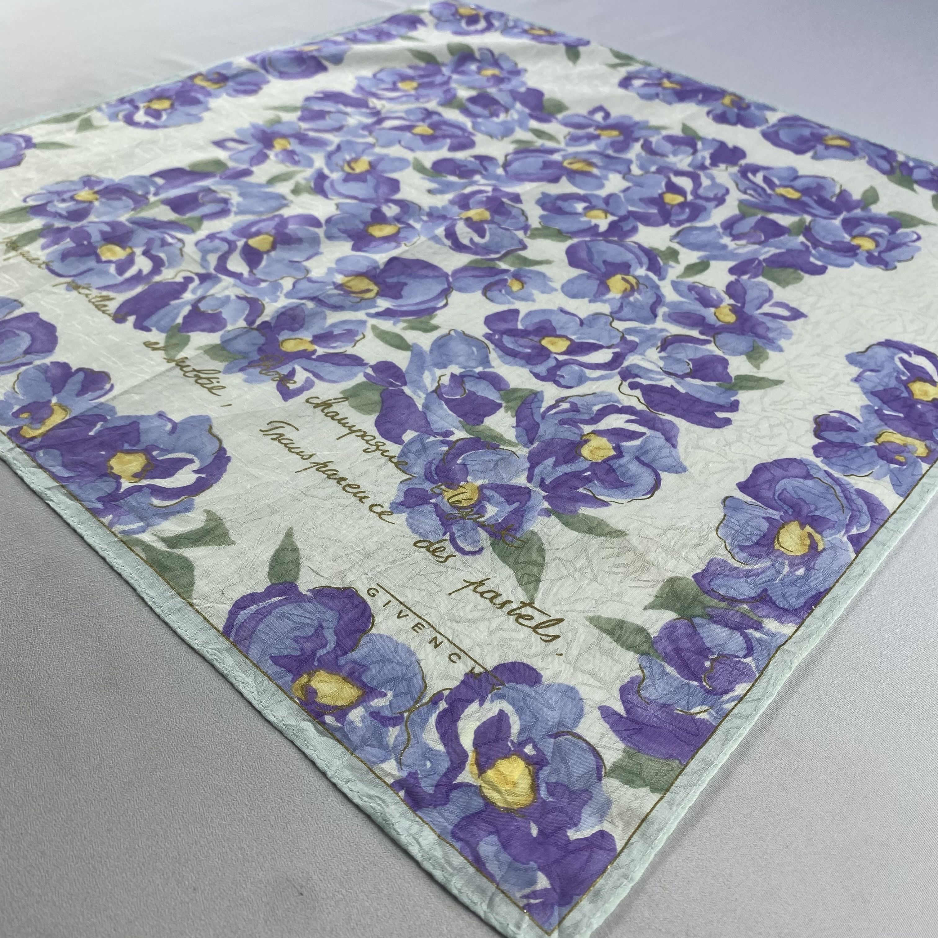 Vintage Givenchy Bandana/ Handkerchief / Neckerchief Size ONE SIZE - 2 Thumbnail