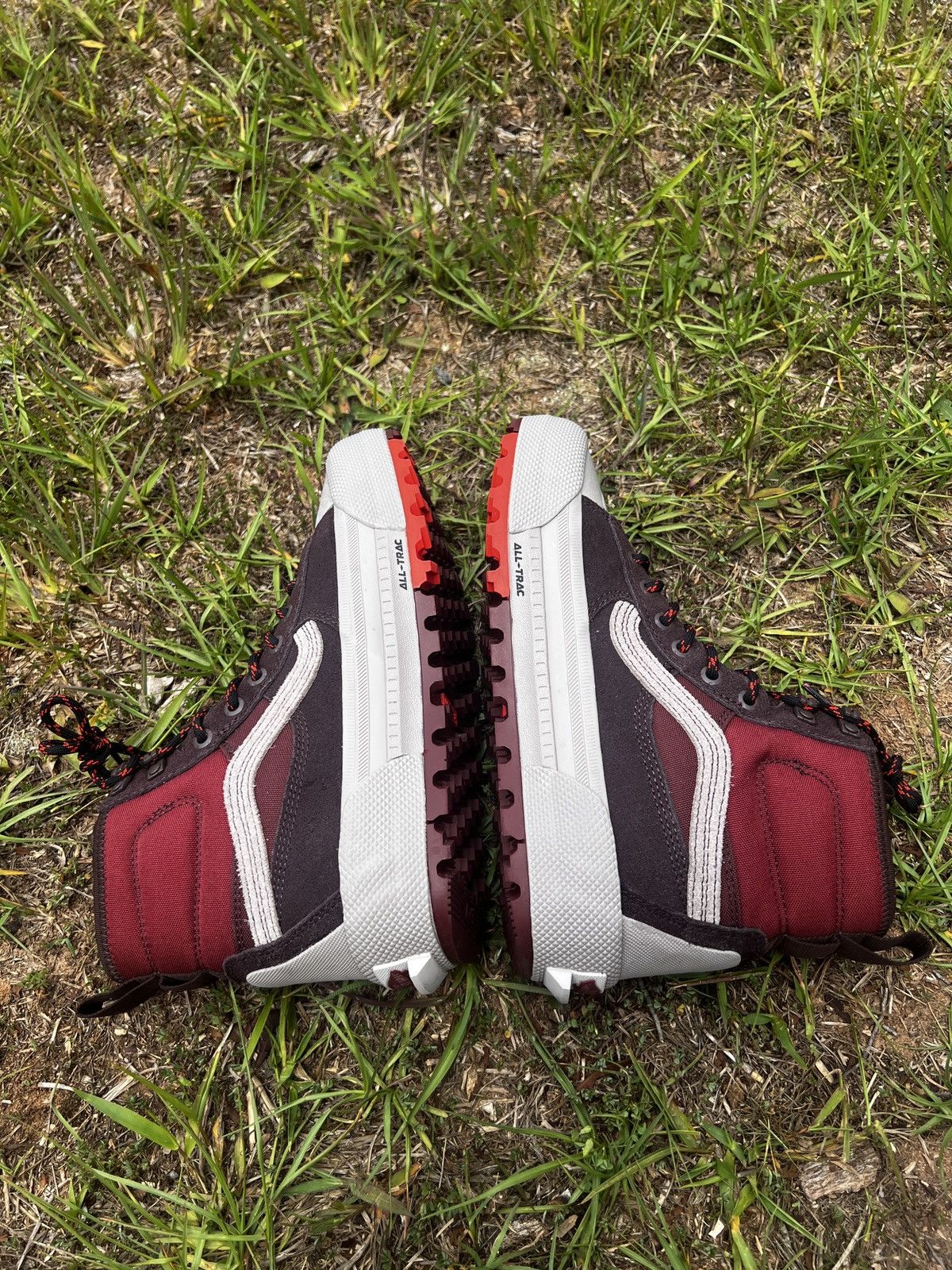 Vans CLEAN Vans size 7.5 Mens Sk8 Hi MTE 3 GoreTex Shoes Red Size US 7.5 / EU 40-41 - 5 Thumbnail