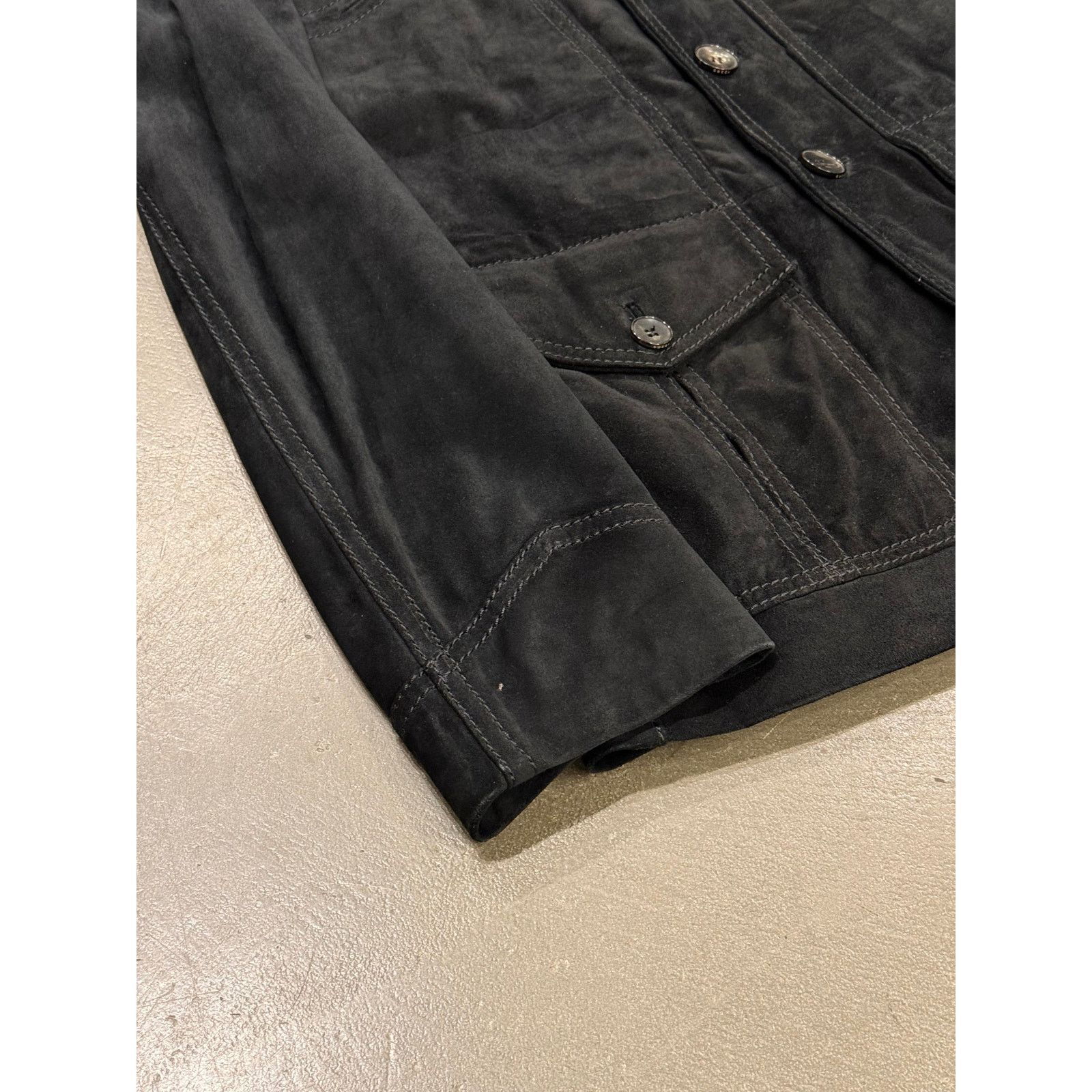 Gucci 2000s Gucci faded black suede safari jacket Size US L / EU 52-54 / 3 - 2 Thumbnail