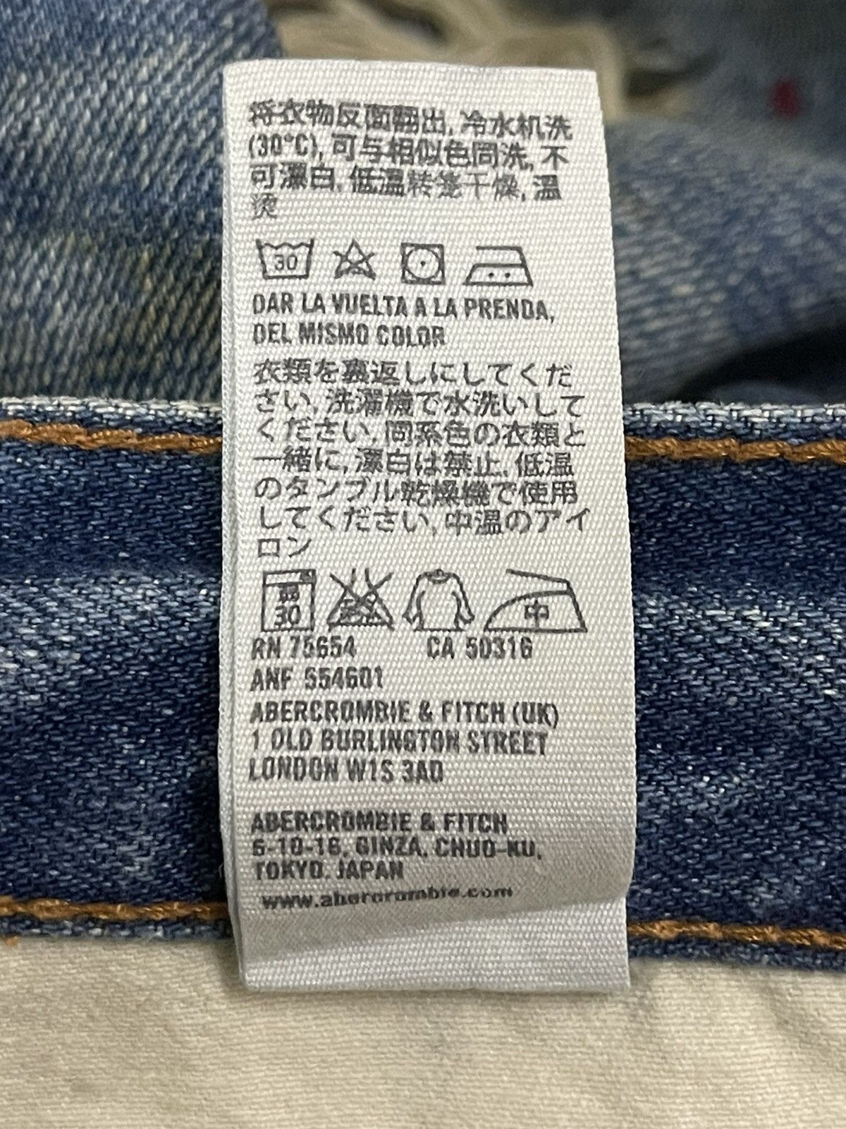 Abercrombie & Fitch Vintage Abercrombie & Fitch Paint Splash Distressed Jeans Size US 35 - 9 Thumbnail
