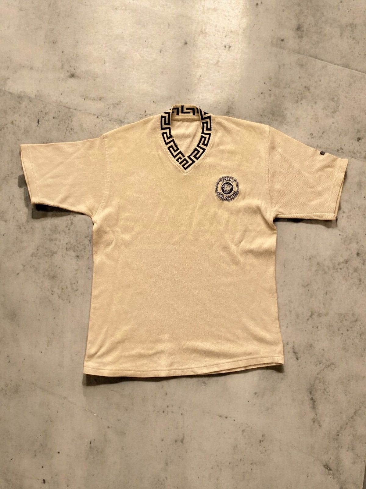 Vintage Vintage Versace bootleg tee tshirt S y2k drip old money Size US S / EU 44-46 / 1 - 1 Thumbnail