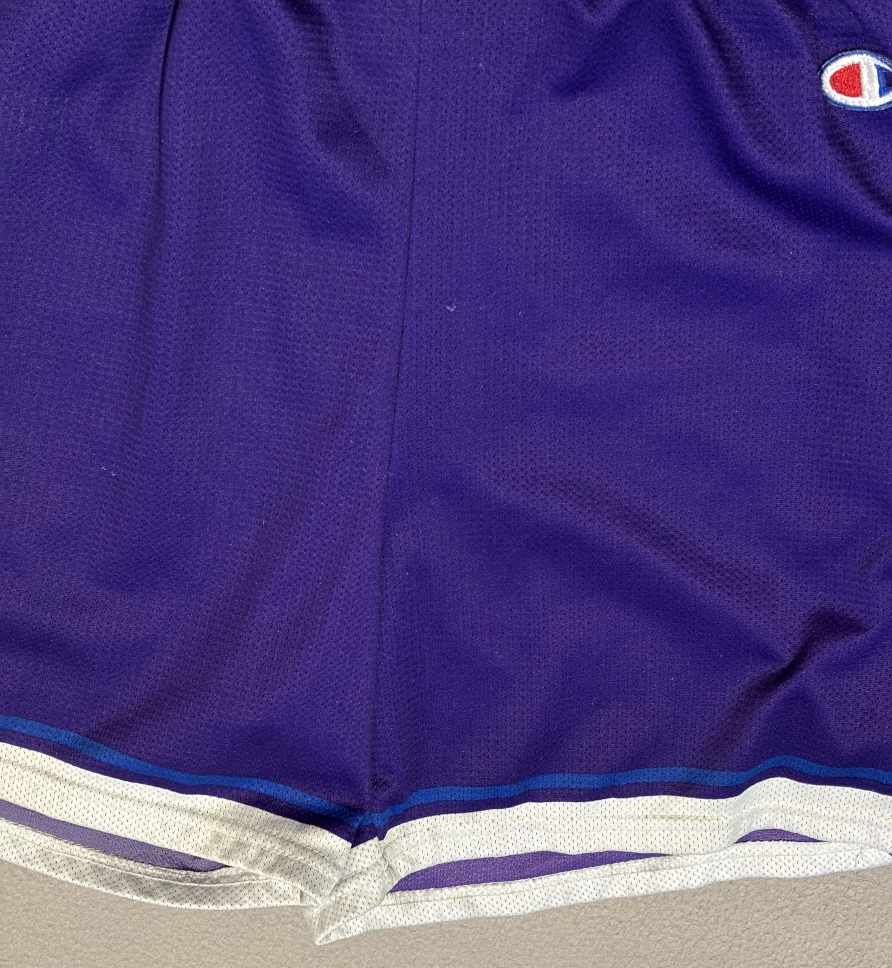 Champion Charlotte Hornets 90s Champion NBA Vintage Basketball Shorts Size US 35 - 12 Thumbnail