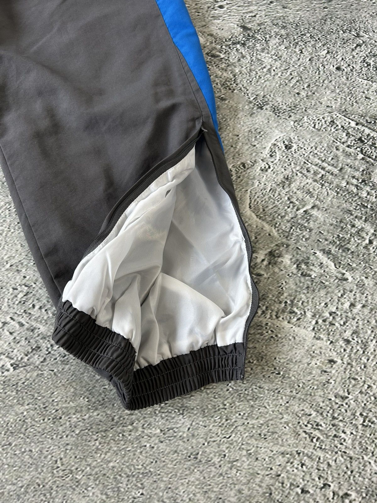 Adidas Adidas track suit vintage grey nylon track pants drill Size US M / EU 48-50 / 2 - 15 Thumbnail