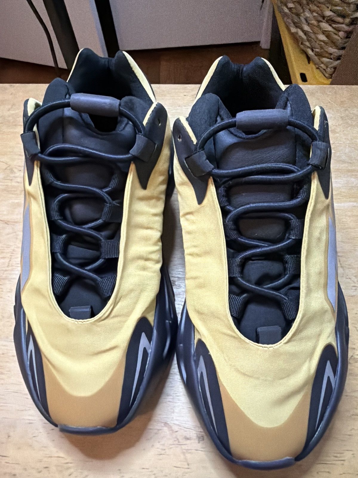 Yeezy Yeezy 700 Size US 5.5 / EU 38 - 6 Thumbnail