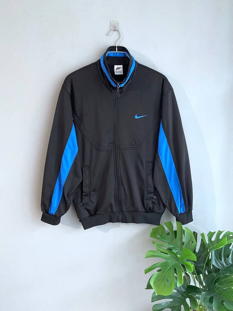 Nike × Vintage Nike 90s Vintage Y2K Men's Track Jacket, Size M Size US M / EU 48-50 / 2 - 2 Thumbnail