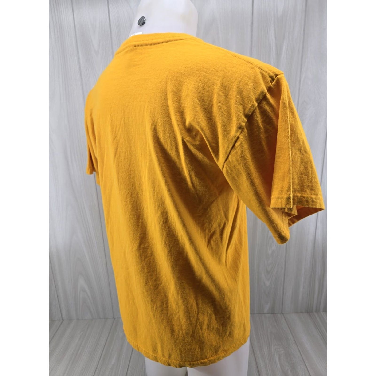Vintage Nashville Predators NHL Yellow T-shirt Large Night Men L Yellow Night 90s? Size US L / EU 52-54 / 3 - 7 Thumbnail