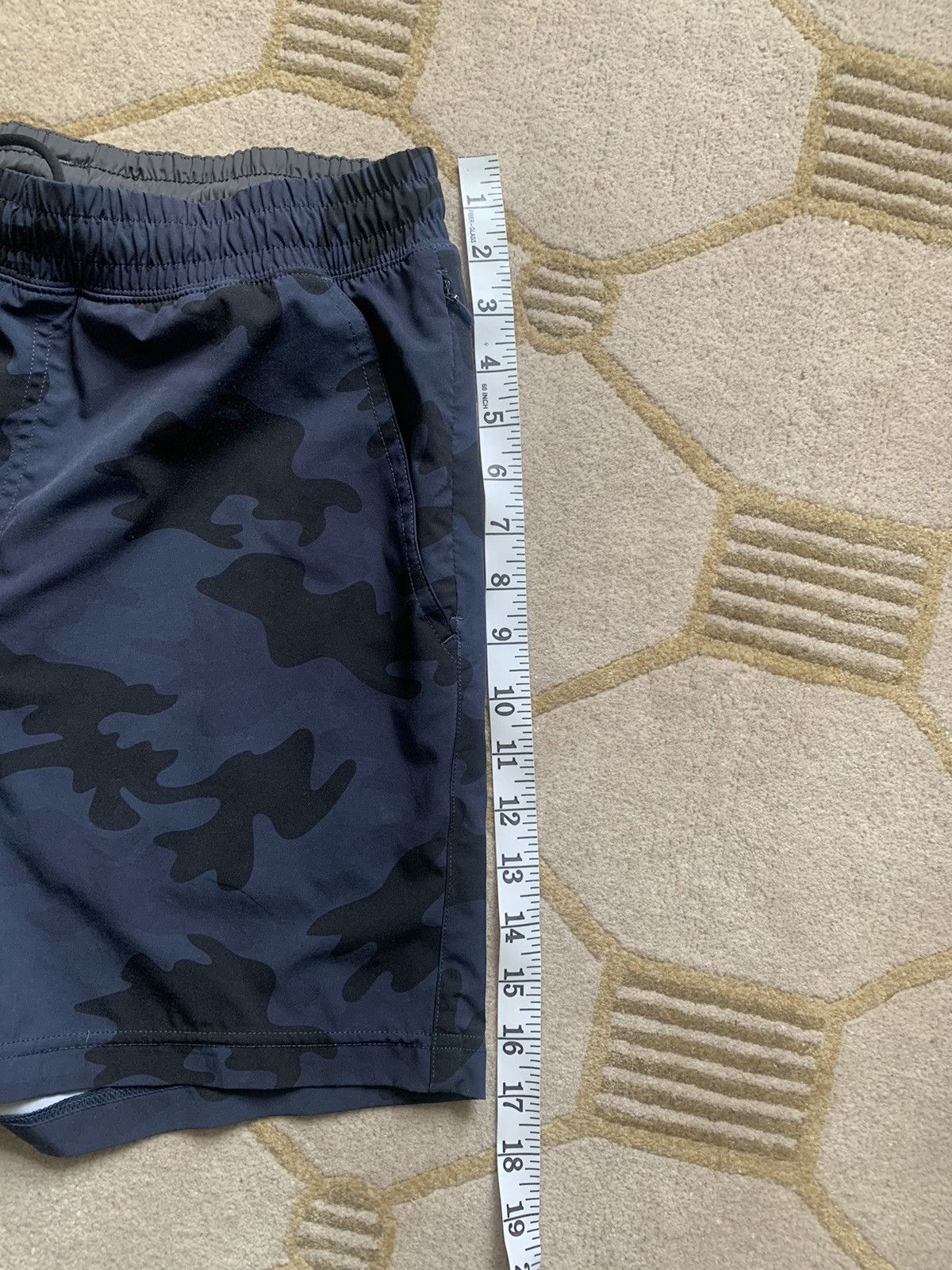 Rhone Rhone Workout 7-Inch Unlined Shorts Size Medium Blue Camo Size US 32 / EU 48 - 3 Thumbnail