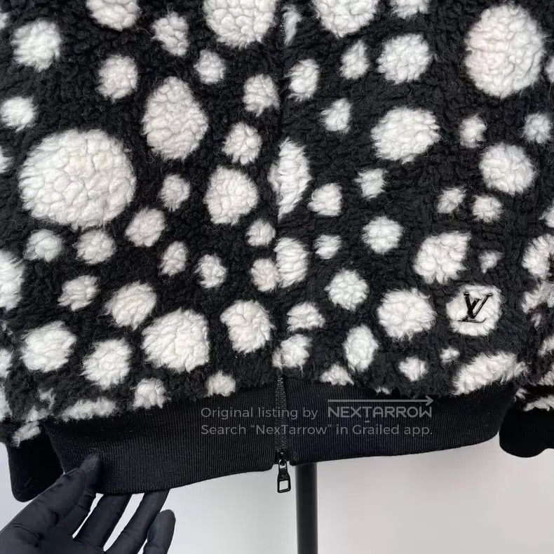 Louis Vuitton Louis Vuitton Co-branded Yayoi Kusama black and white polk Size US S / EU 44-46 / 1 - 9 Thumbnail