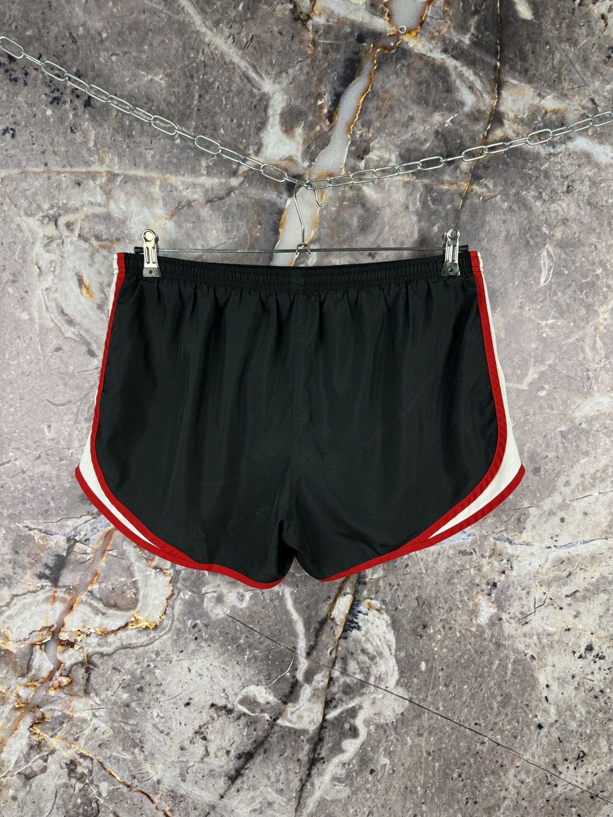 Nike Women’s Nike Running Shorts Black/Red Size Large Size 32" / US 10 / IT 46 - 5 Thumbnail
