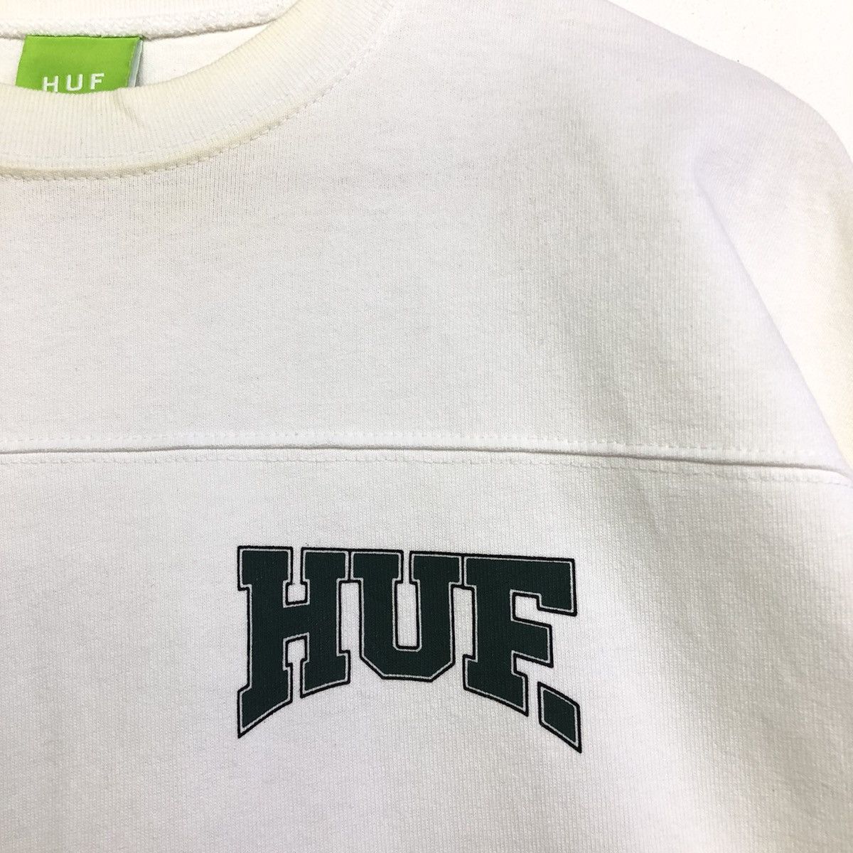 Huf HUF Summer 22 Spellout Backhitt football T-shirt Size US M / EU 48-50 / 2 - 9 Thumbnail