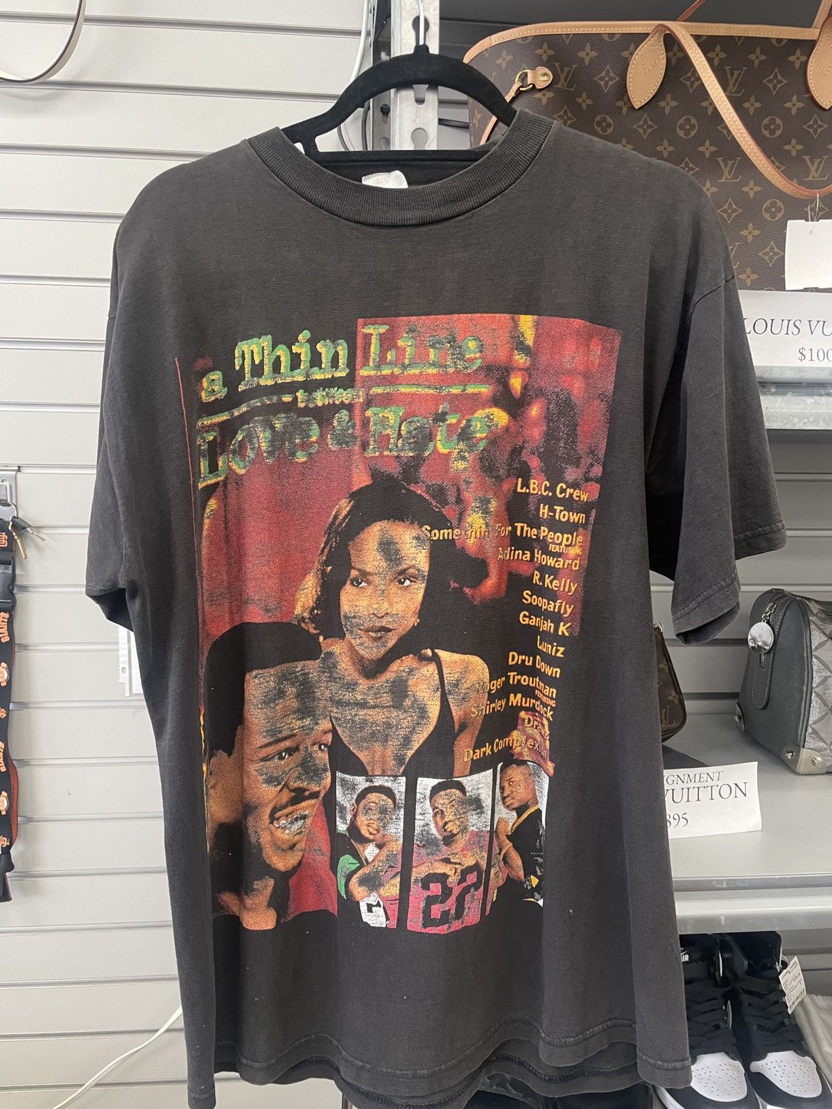 ミュージシャン a Thin Line between Love & Hate Tee Vintage 1996 A