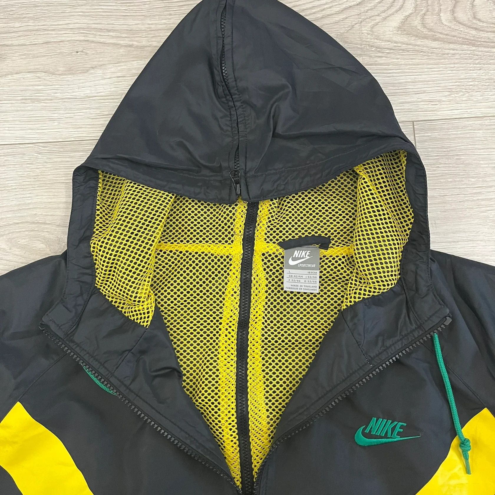 Nike Nike Jamaica Olympics 2008 Split Windbreaker (Large) Size US L / EU 52-54 / 3 - 4 Thumbnail