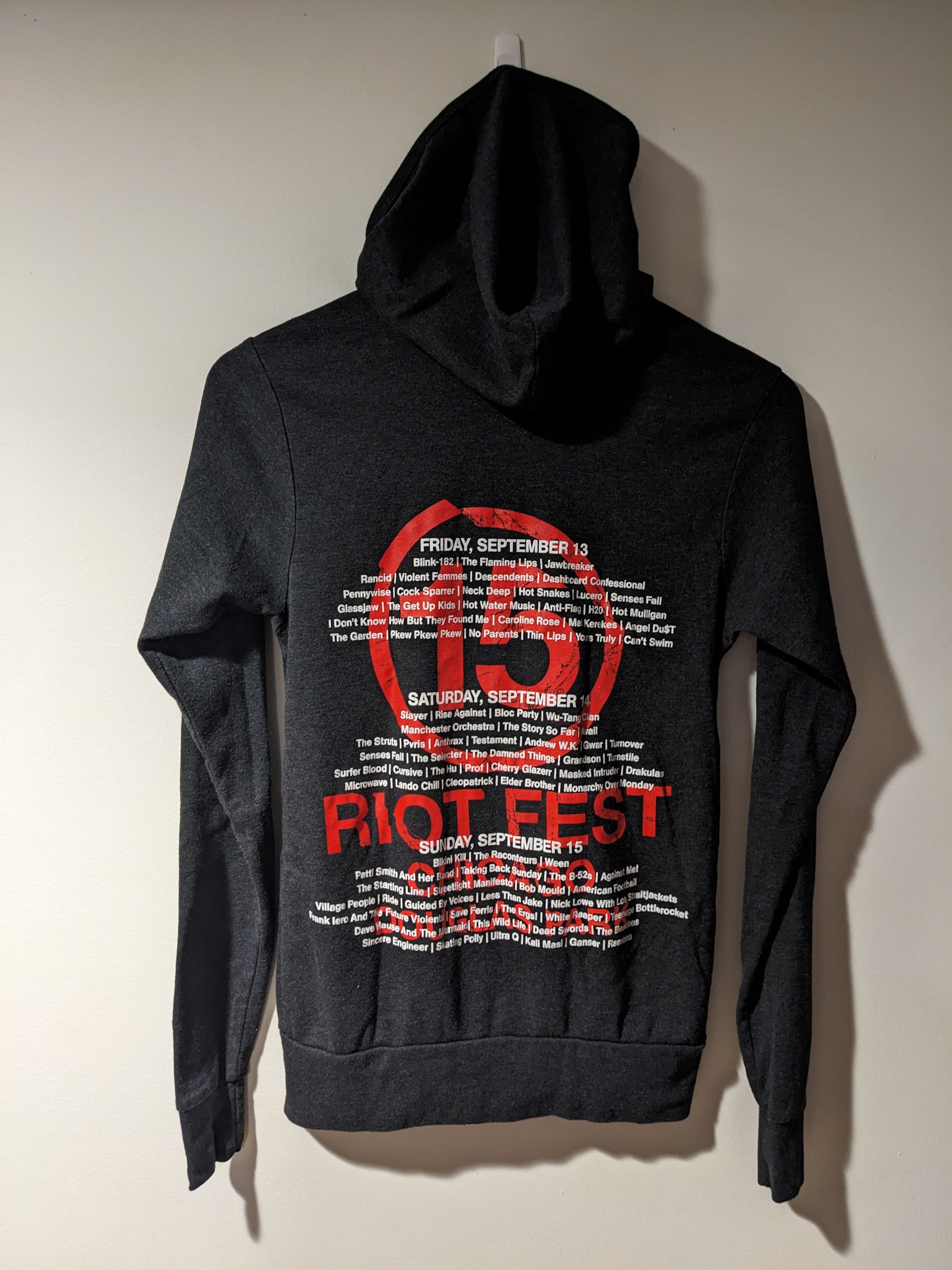 Band Tees Riot Fest 15 Chicago 2019 Black Small Full Zip Hoodie Size US S / EU 44-46 / 1 - 1 Thumbnail