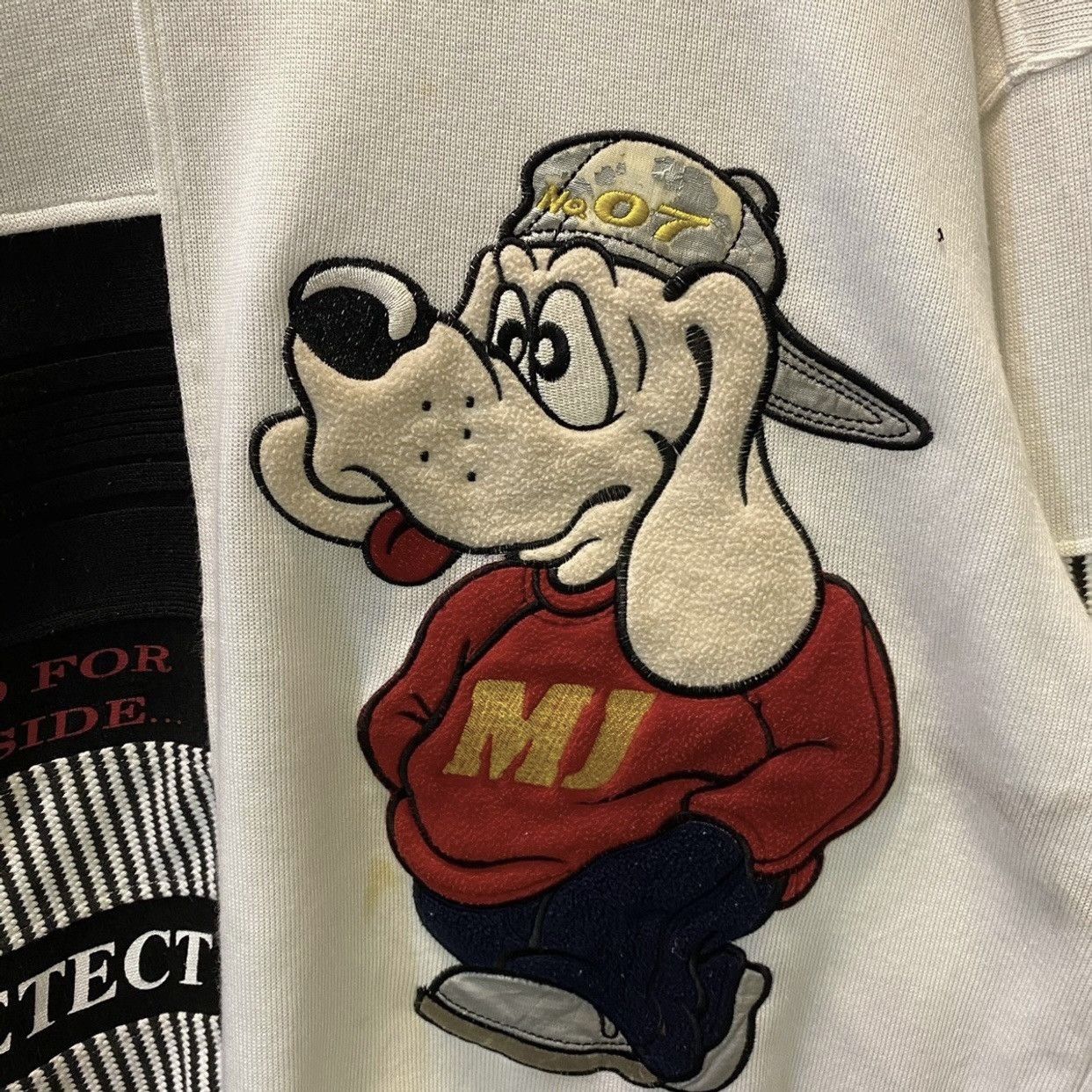 Japanese Brand RARE‼️Japanese Brand Daily Detect Rapper Dog Sweatshirt Size US L / EU 52-54 / 3 - 4 Thumbnail