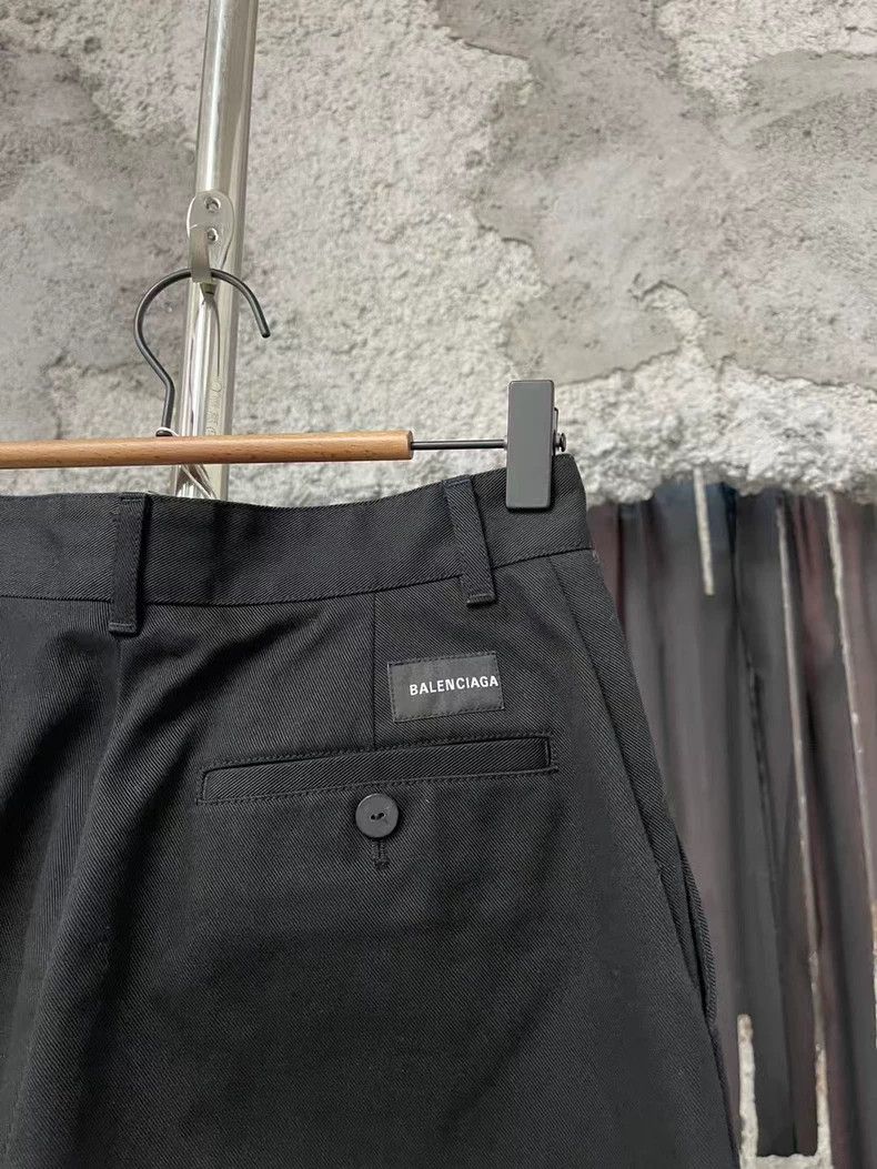 Balenciaga Balenciaga Solid black cropped suit shorts Size US 37 - 3 Thumbnail