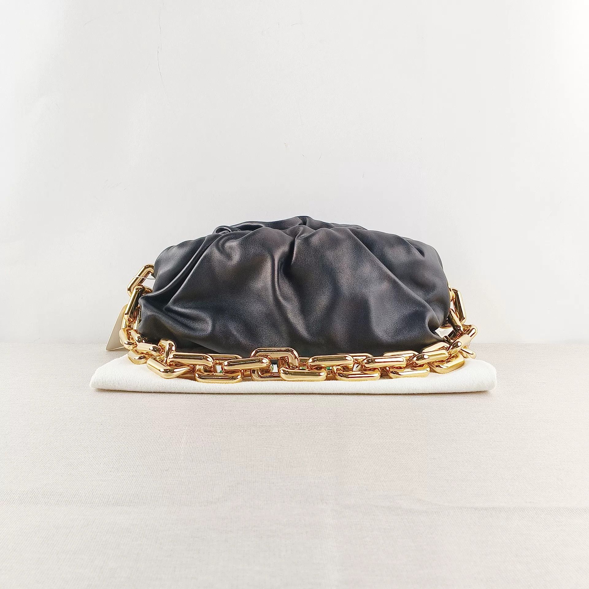 Bottega Veneta Pre-loved Bag Very good condition Size ONE SIZE - 1 Thumbnail