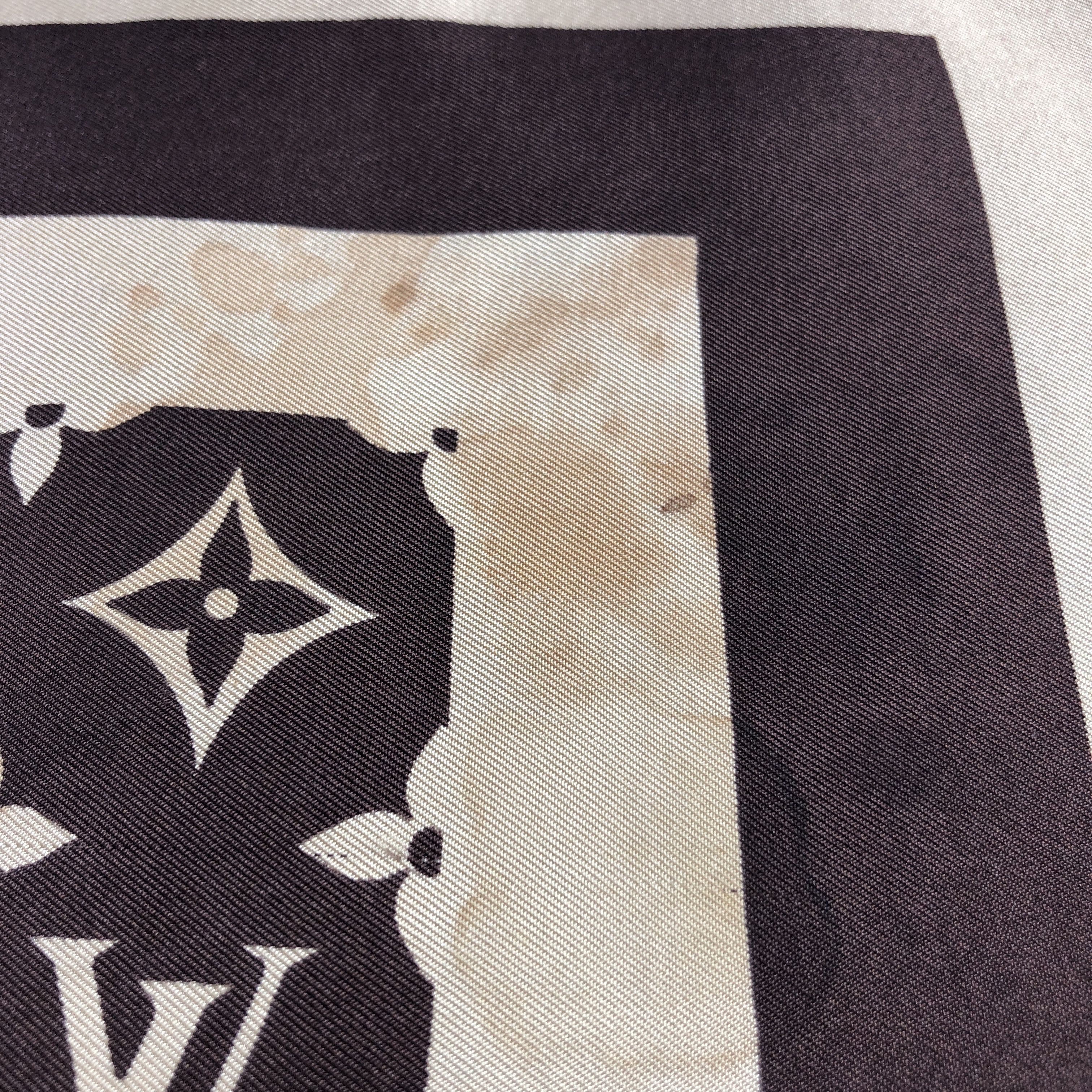 Vintage Louis Vuitton Monogram Silk Scarf Brown Beige M1403 Size ONE SIZE - 23 Thumbnail