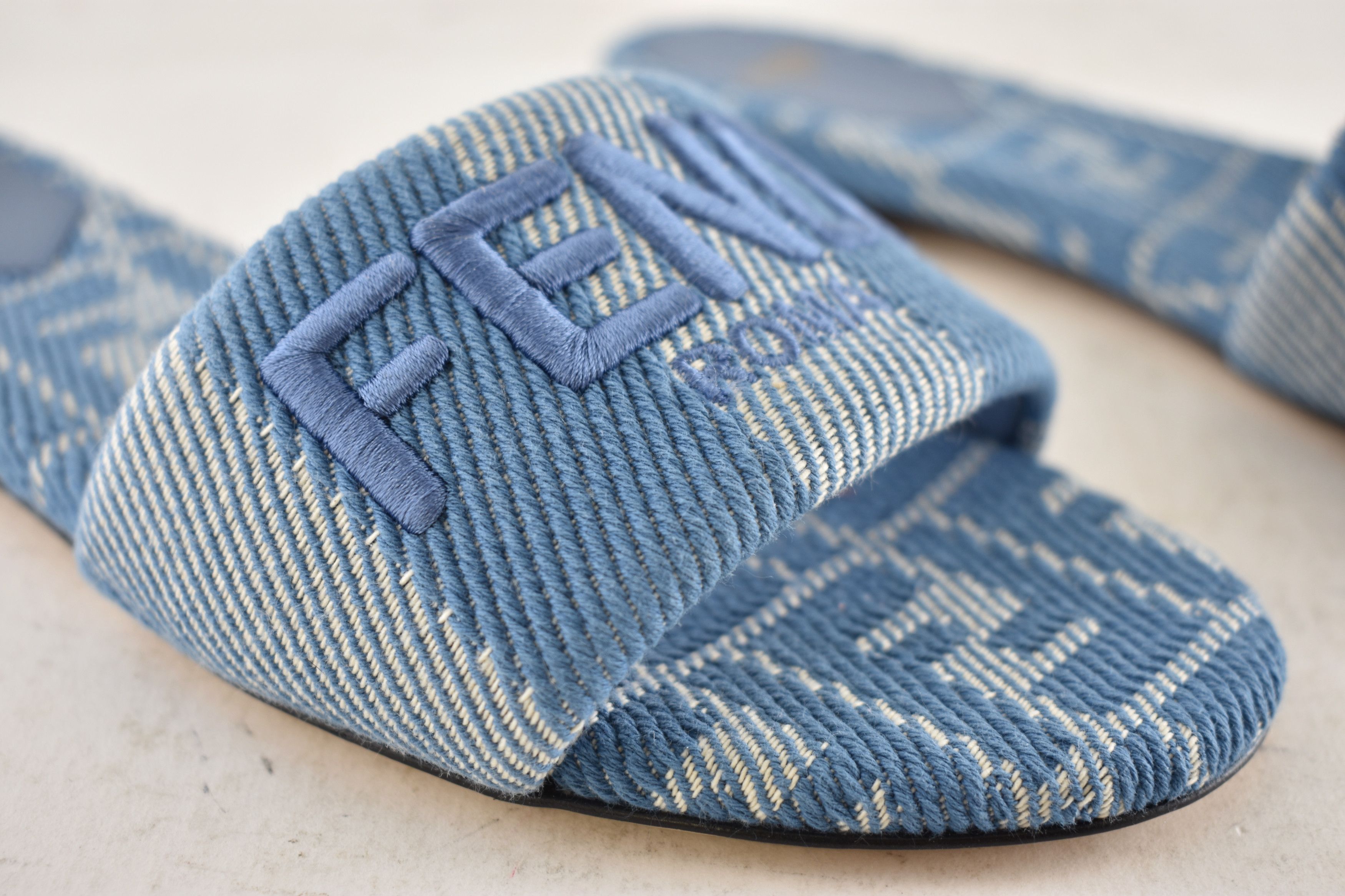 Fendi Fendi Sunshine Denim FF Logo Mule Slide Flat Sandal 37 Size US 7 / IT 37 - 7 Thumbnail