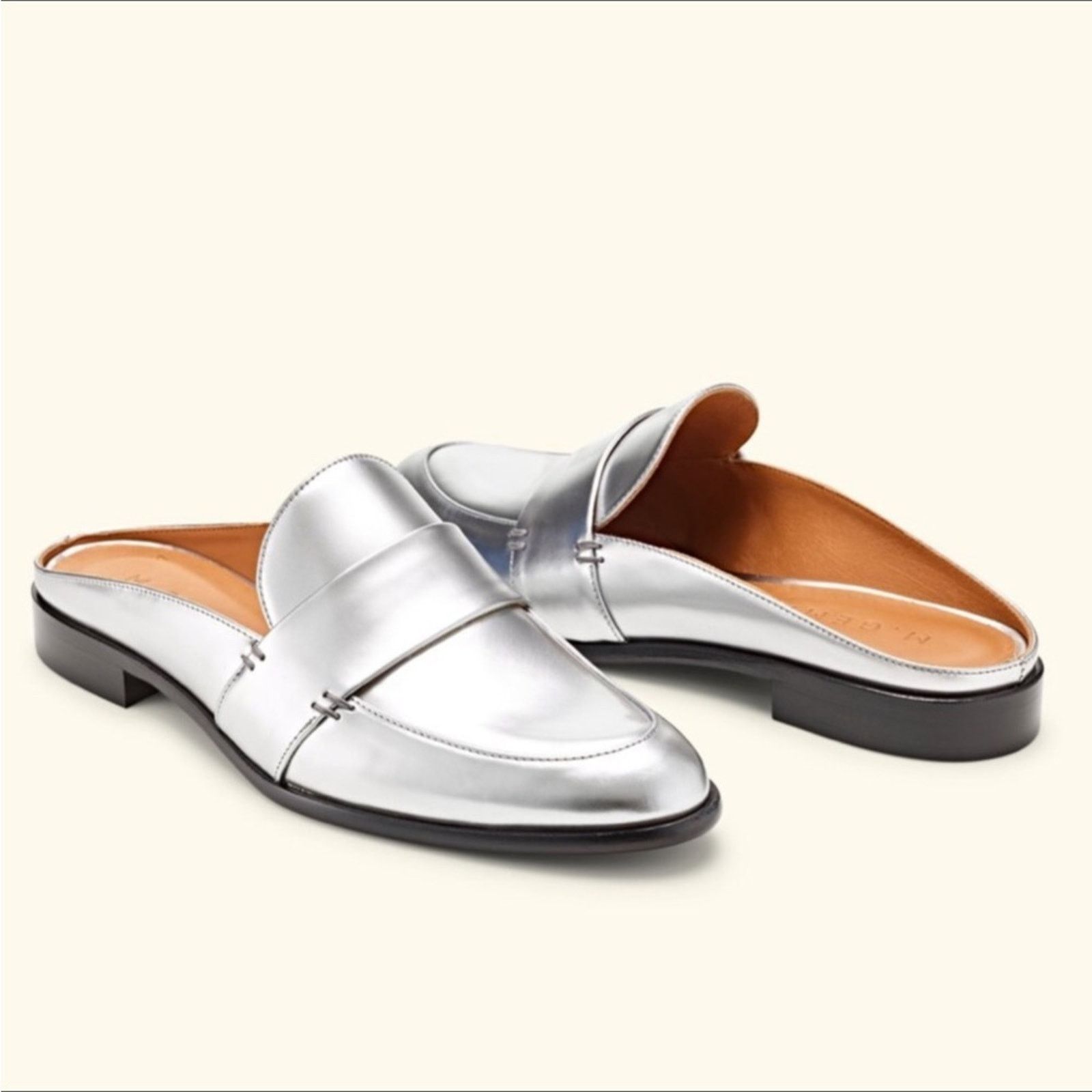 M.Gemi M. Gemi $278 The Pisa Silver Loafer Mule Size 35.5 US 5 Size US 5 / IT 35 - 1 Thumbnail