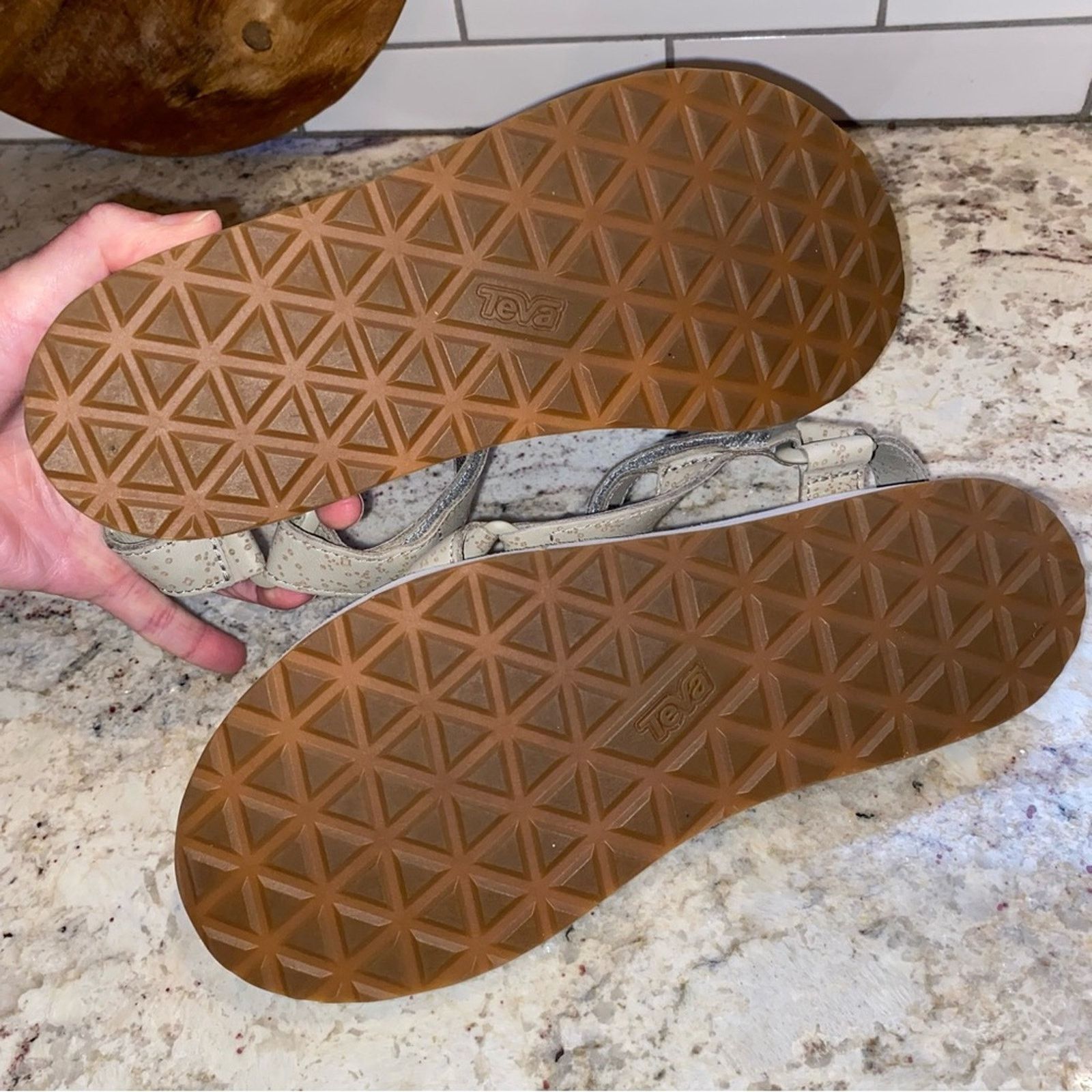 Teva TEVA Womens $116 Leather Sanborn Universal Star Sandal Gry 9 Size US 9 / IT 39 - 11 Thumbnail