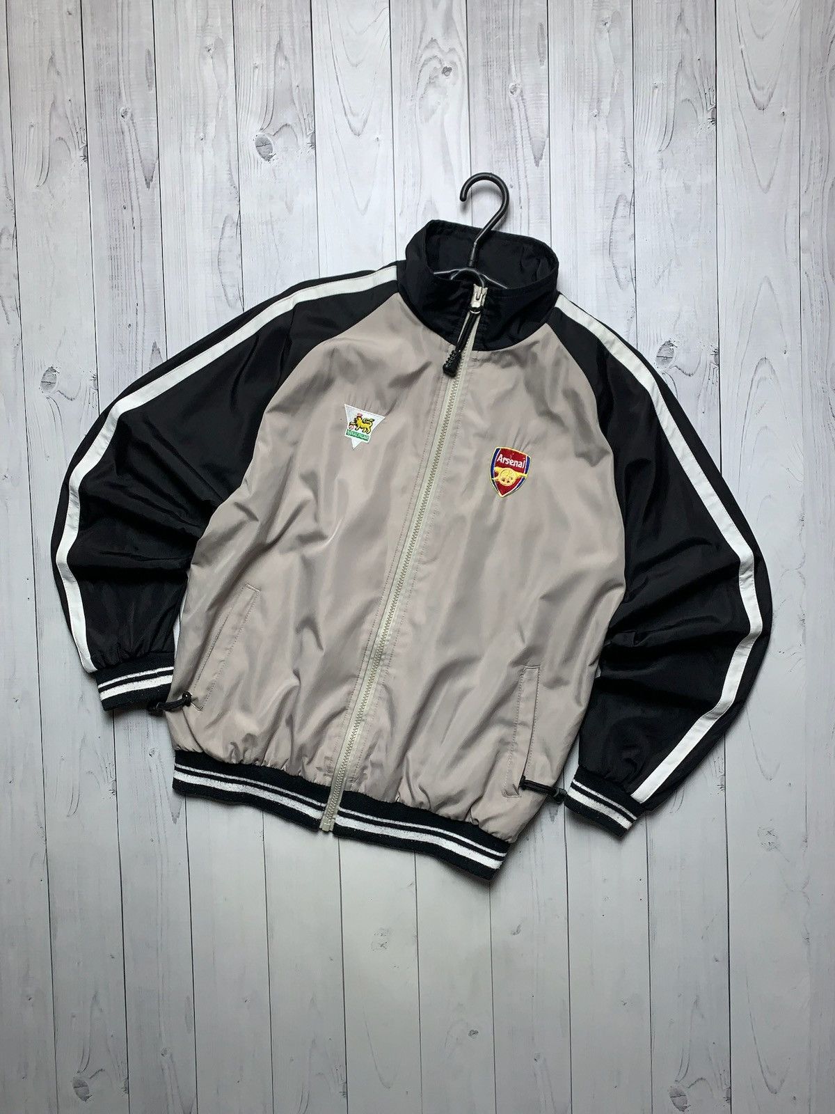 Vintage Vintage Arsenal soccer jacket size S logo beige Size US S / EU 44-46 / 1 - 1 Thumbnail