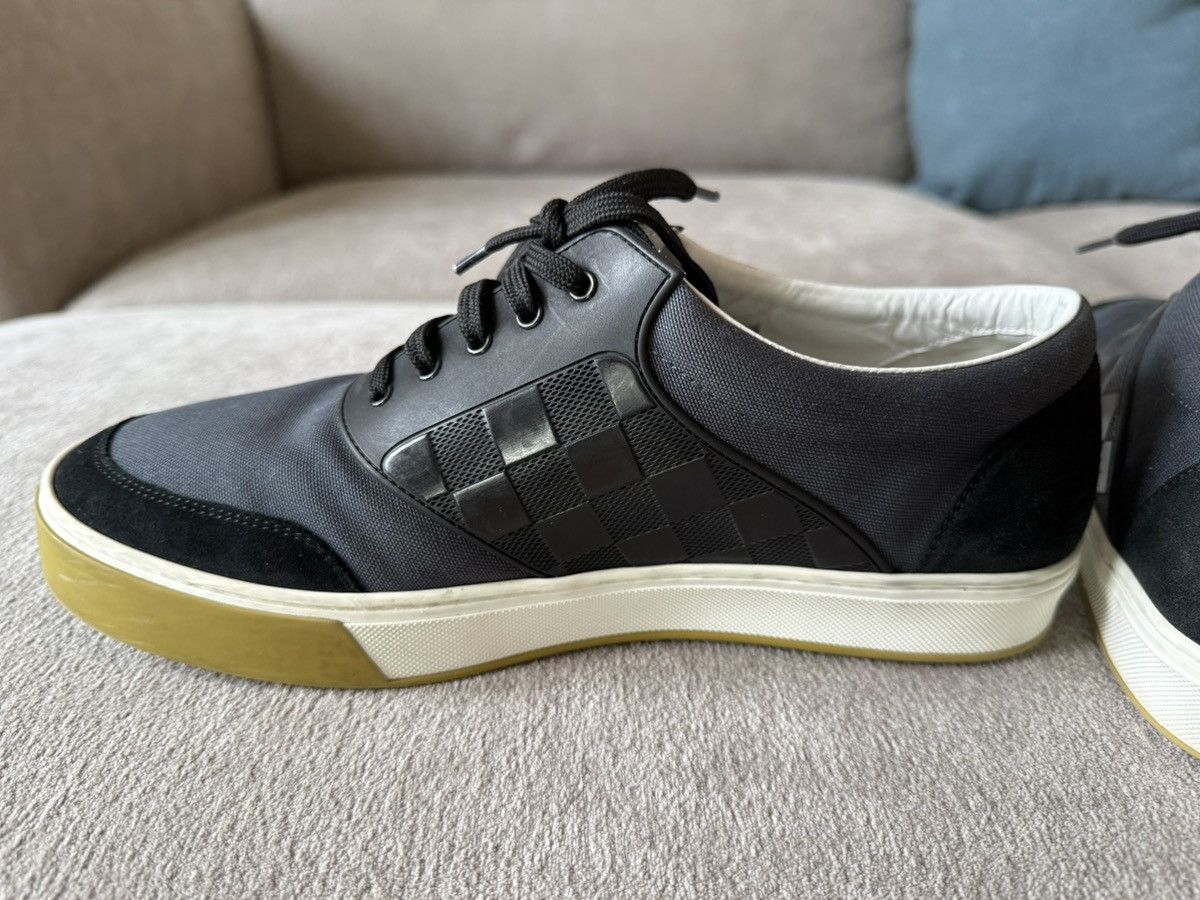Louis Vuitton LOUIS VUITTON DAMIER LOW TOP SNEAKERS Size US 7 / EU 40 - 7 Thumbnail