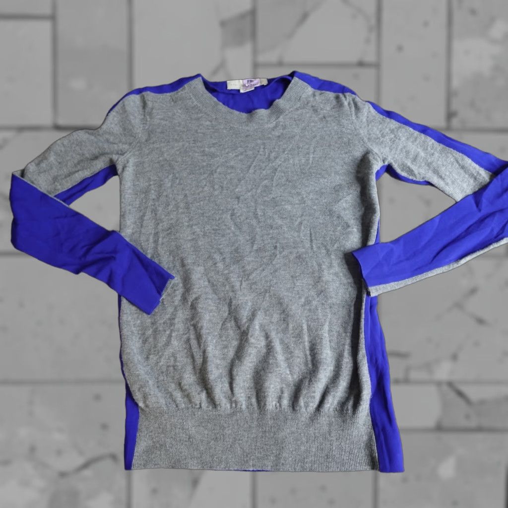 Stella McCartney Stella McCartney Womens Sweater XS Gray Blue Colorblock Pullover Crew Neck Wool Rayon Made in Italy Size XS / US 0-2 / IT 36-38 - 1 Thumbnail