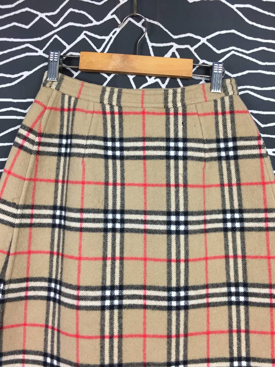 Burberry Vtg Burberry Nova Check Wool Blend Wrap Skirt Size M Size 24" / US 00 / IT 34 - 13 Thumbnail