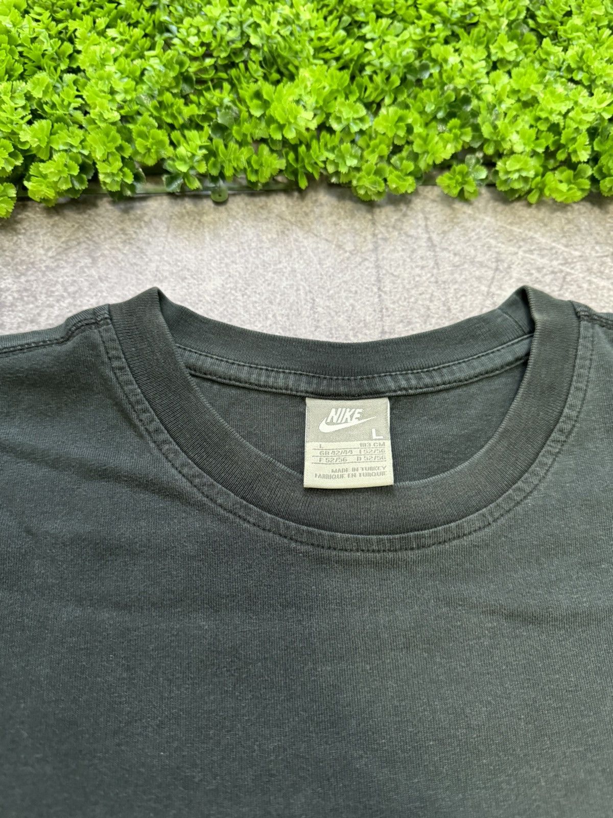 Nike × Vintage Vintage 2000s Nike Swoosh Faded T Shirt Y2K Tee Size US L / EU 52-54 / 3 - 3 Thumbnail