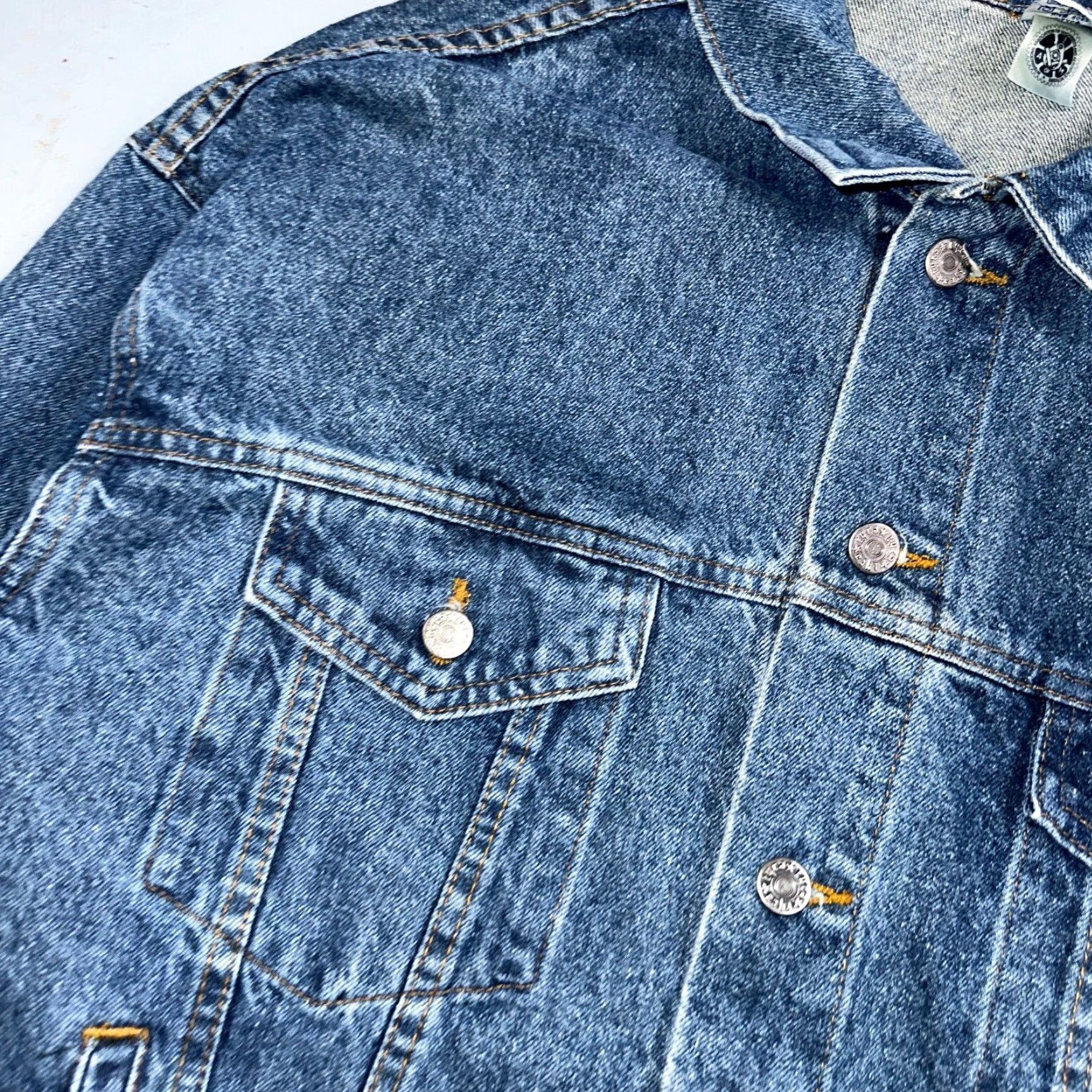 Denime VINTAGE Crusin USA Cars Denim Jacket Mens L Blue 1980s Trucker Embossed Theme: Flag Size US L / EU 52-54 / 3 - 7 Thumbnail