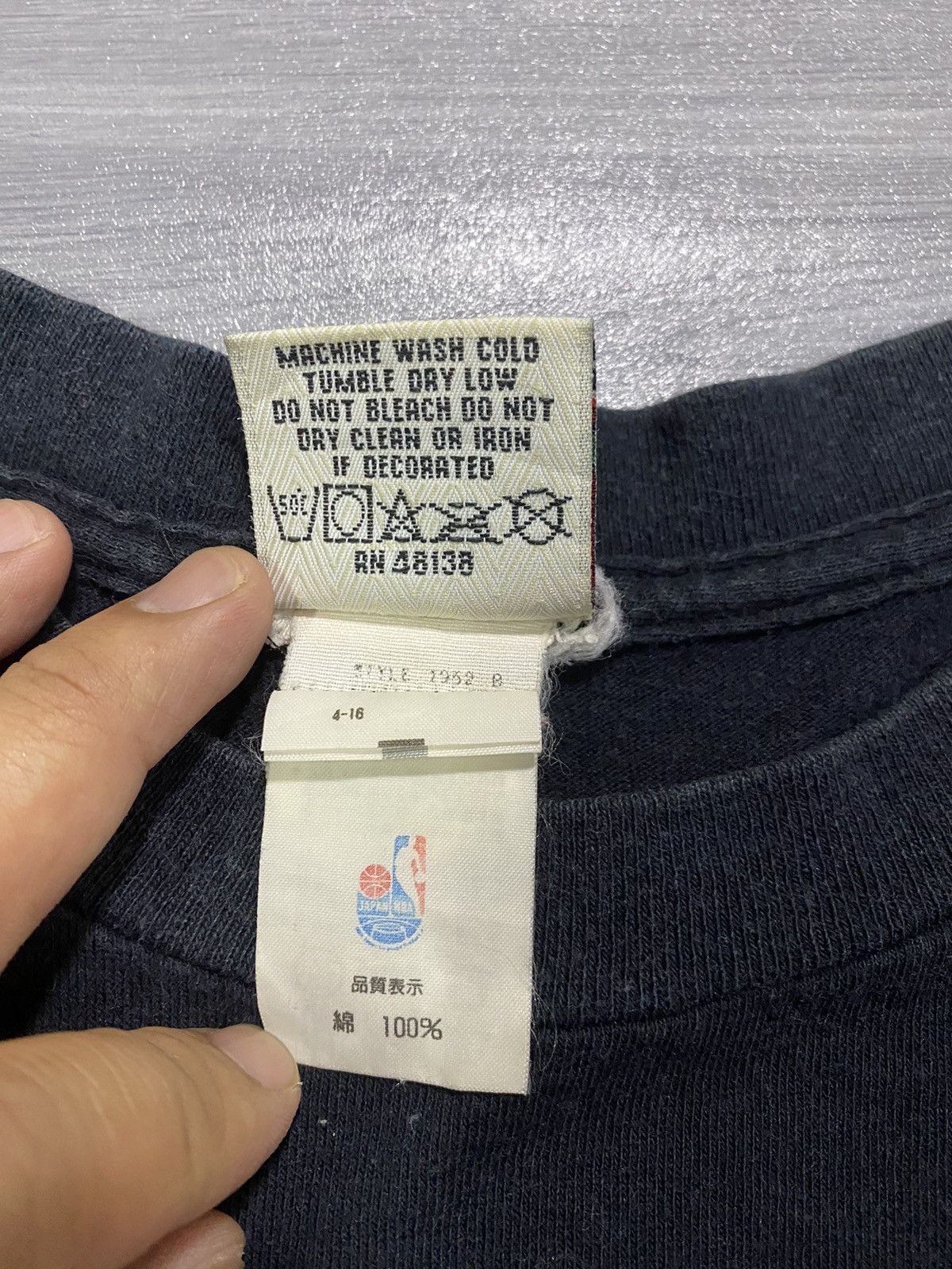 NBA Vintage Chicago Bulls Nutmeg Size US L / EU 52-54 / 3 - 9 Thumbnail