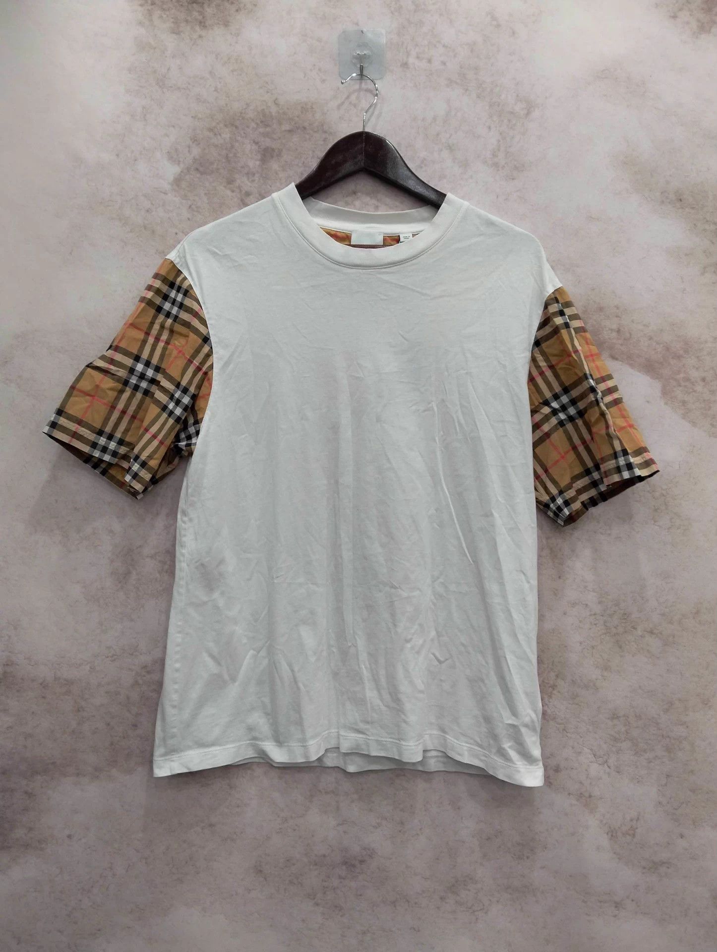 Burberry BURBERRY T-shirt M Size M / US 6-8 / IT 42-44 - 1 Thumbnail