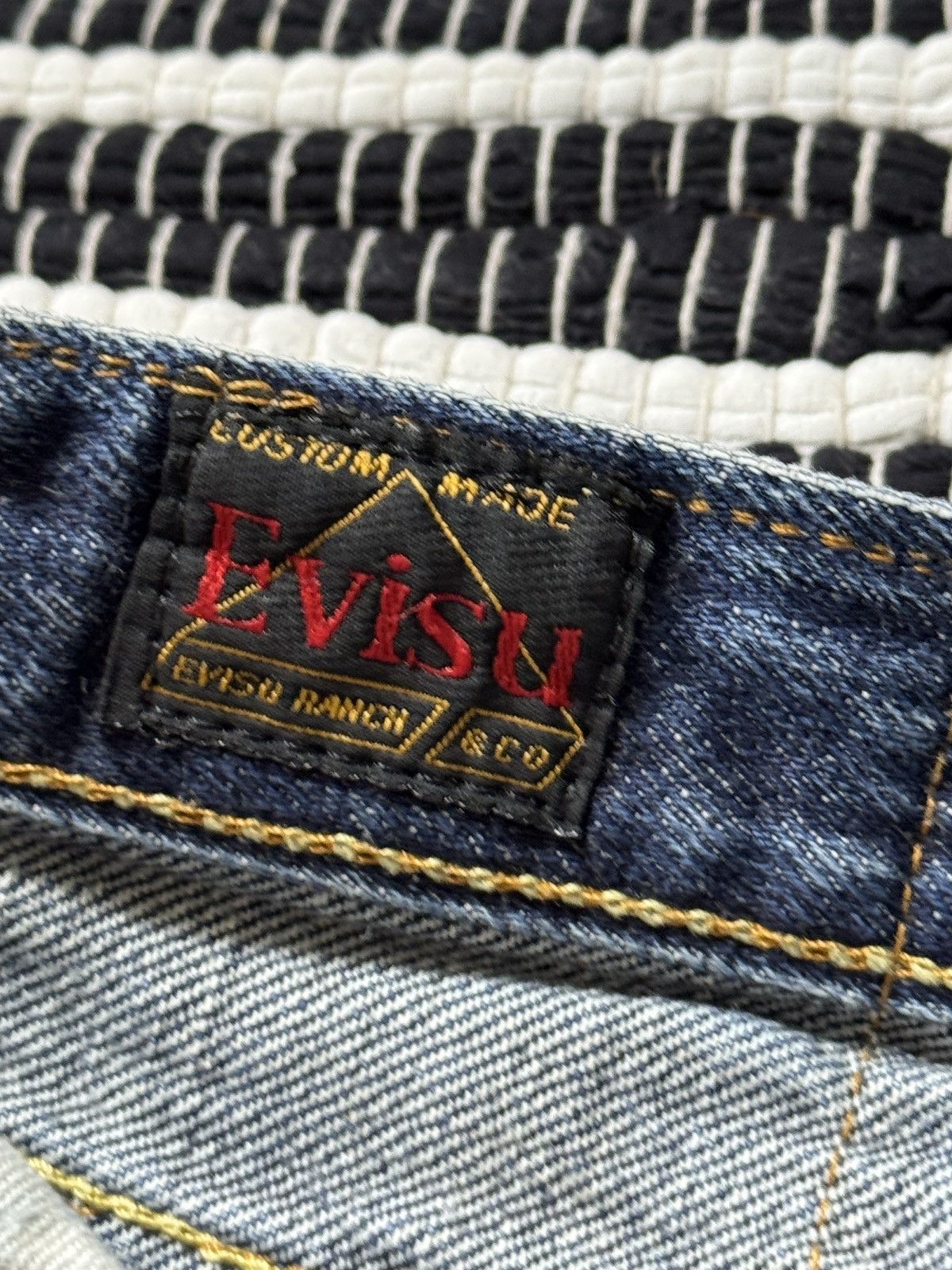 Evisu EVISU DAICOCK PAINTED DENIM SHORTS Size 28" / US 6 / IT 42 - 10 Thumbnail