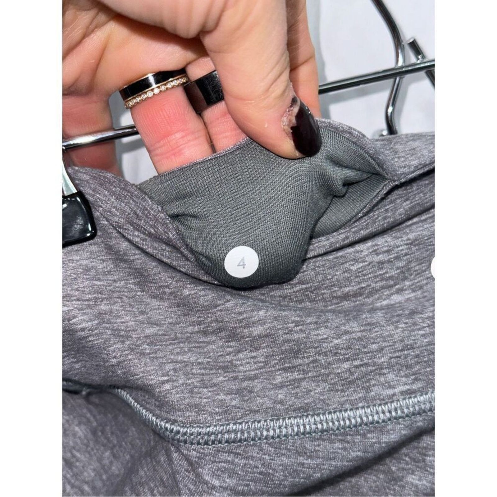 Lululemon Luluemon gray cropped leggings | Sz 4 Size 27" / US 4 / IT 40 - 5 Thumbnail